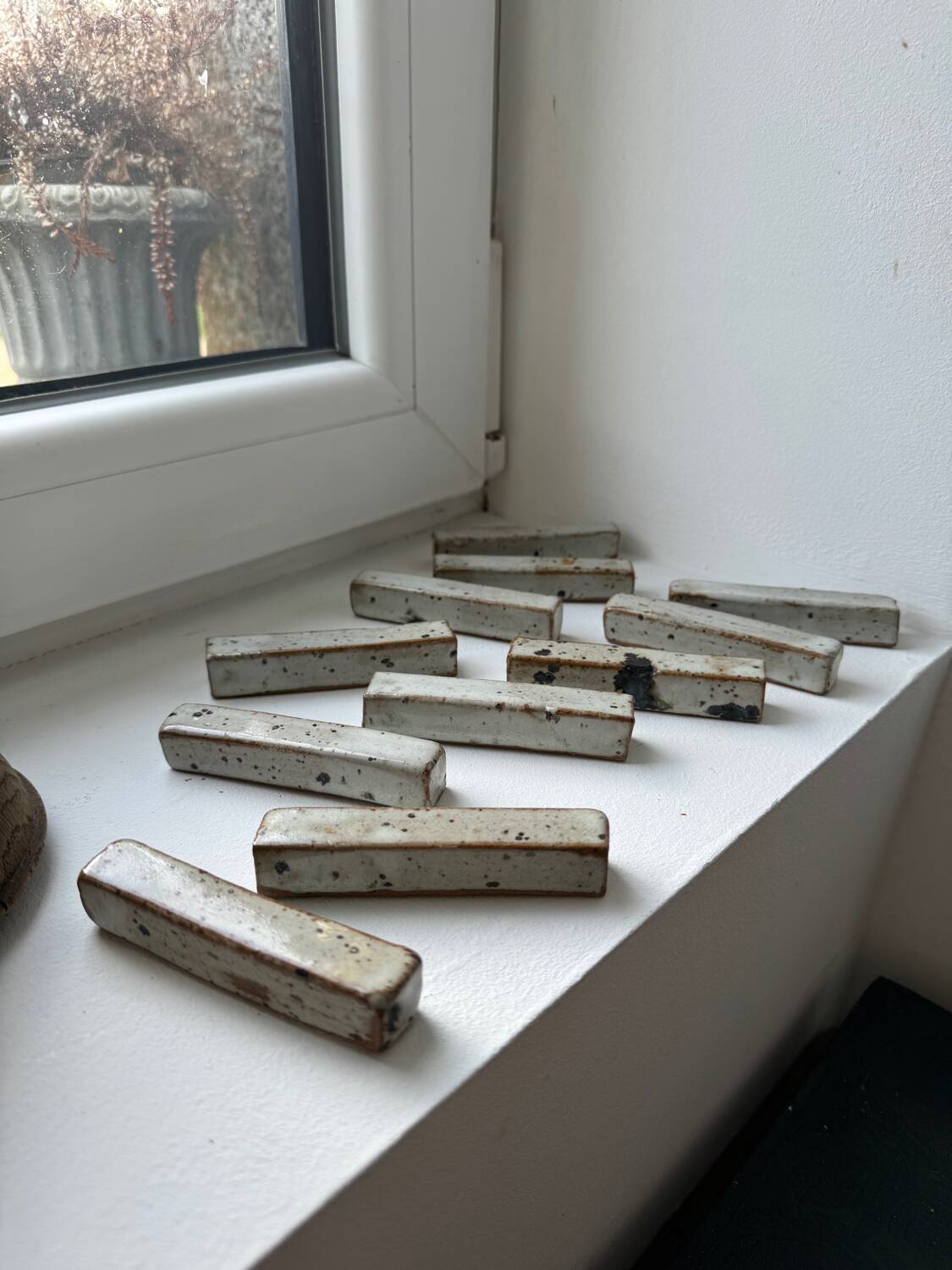 Sandstone knife holders