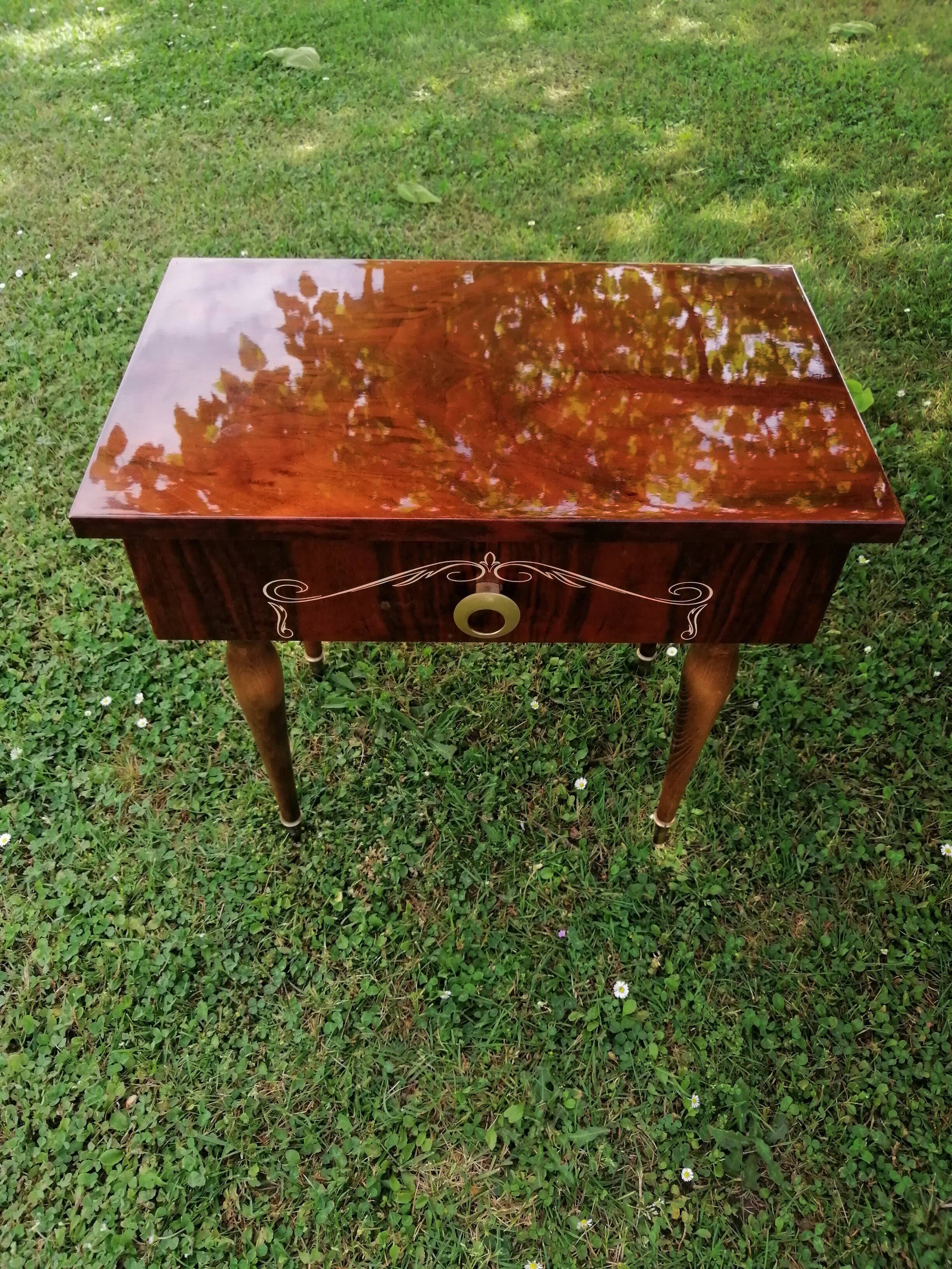 Paire de tables de chevet