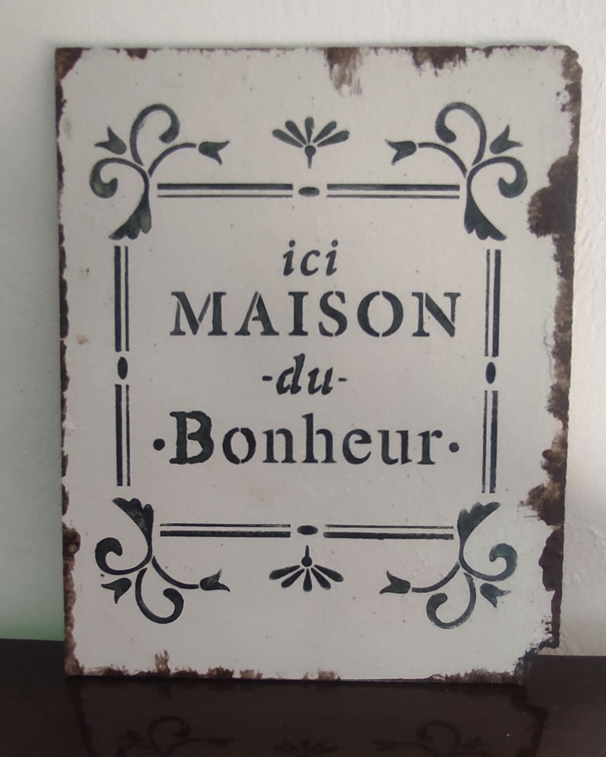 Creation enameled plate