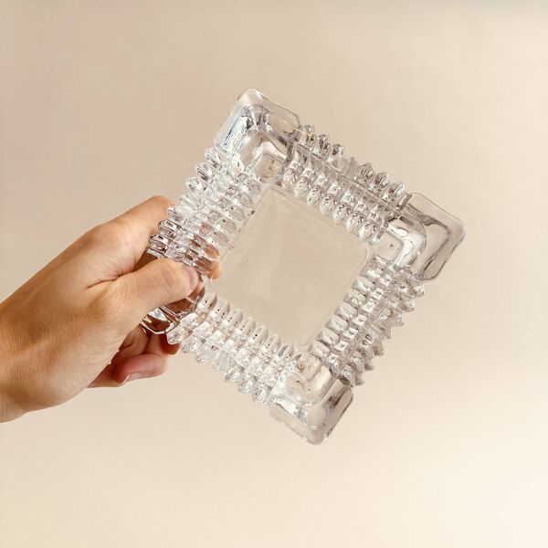 Lot de cendriers de forme carré