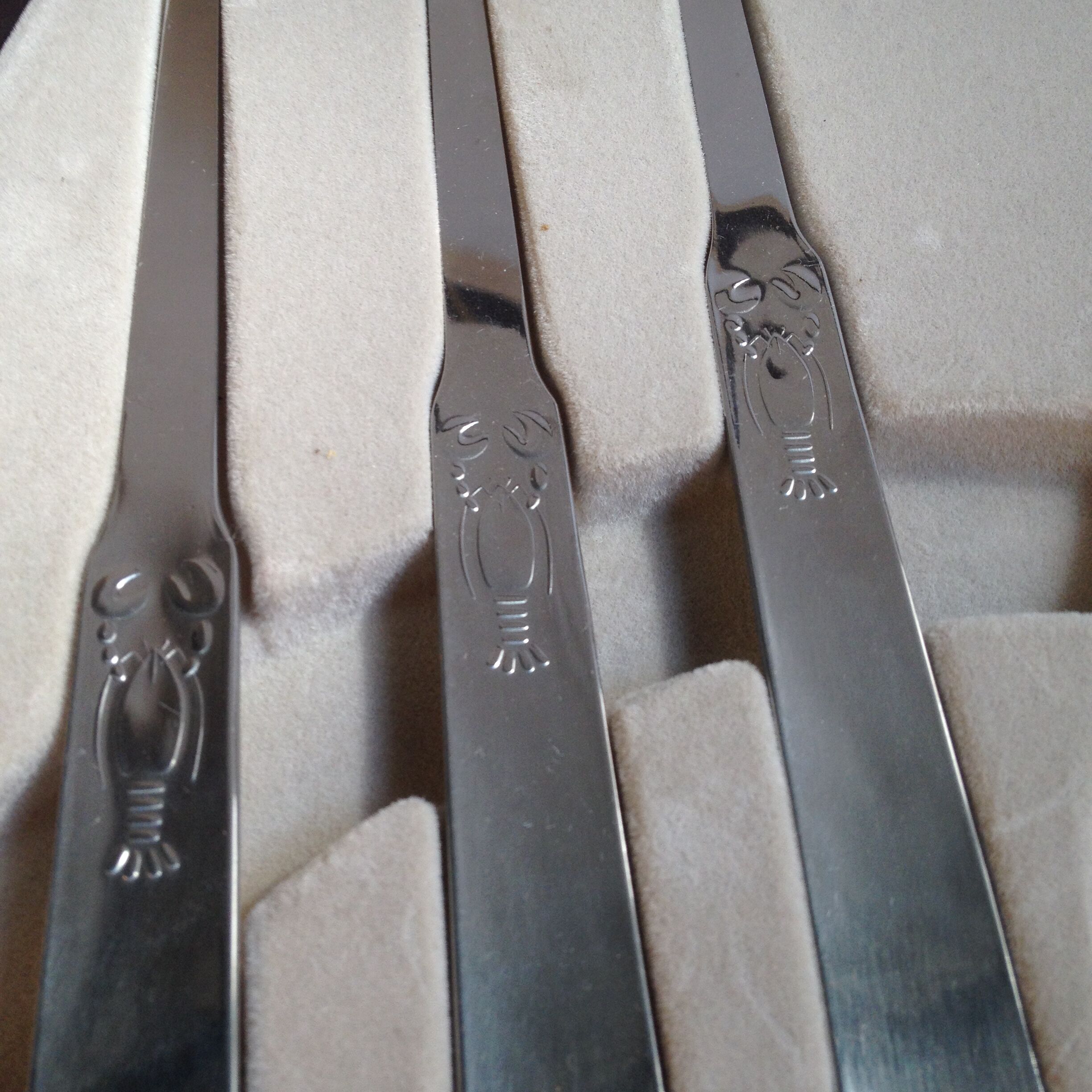 Crostacean claws & 6 meat extractors lobster crab