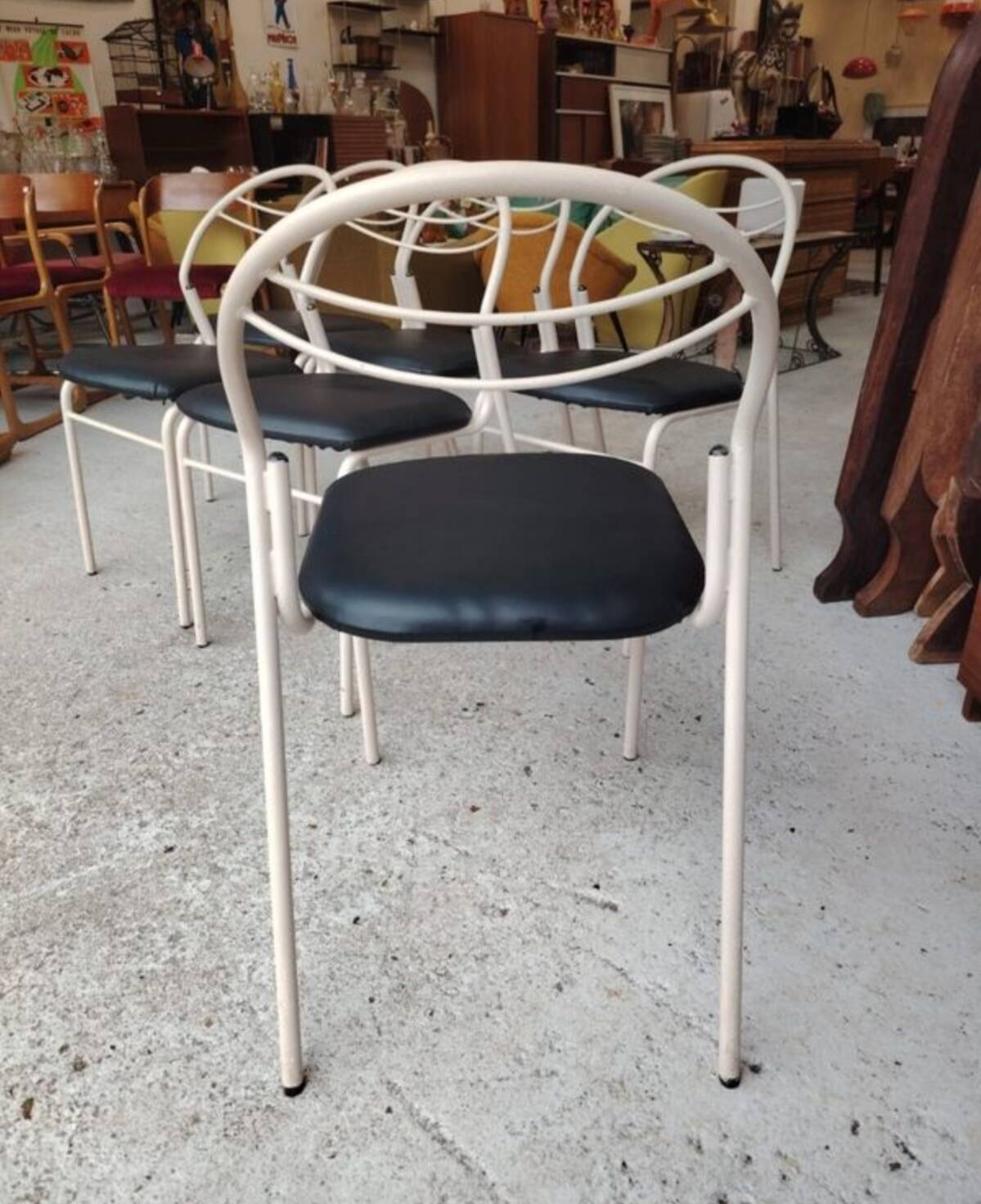 Set of 6 vintage chairs