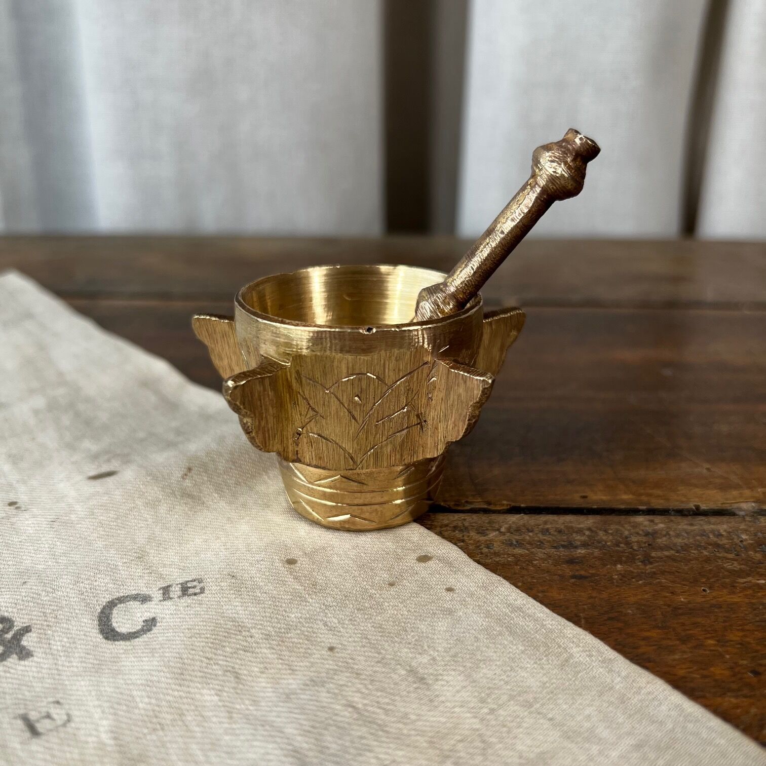 Small bronze mortar with pestle