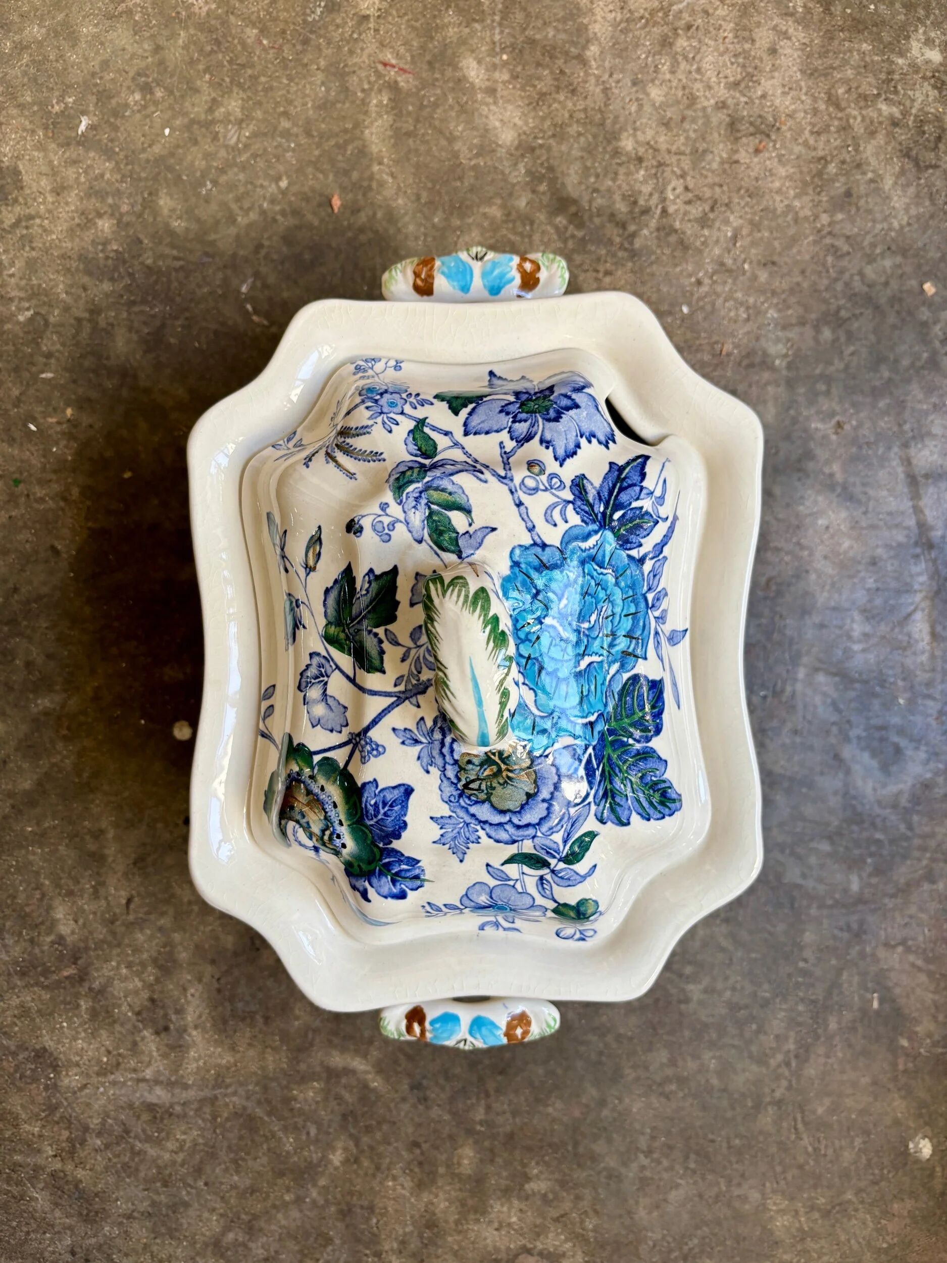 Mason's ironstone soup tureen, "Belvedere" service - early 20th century