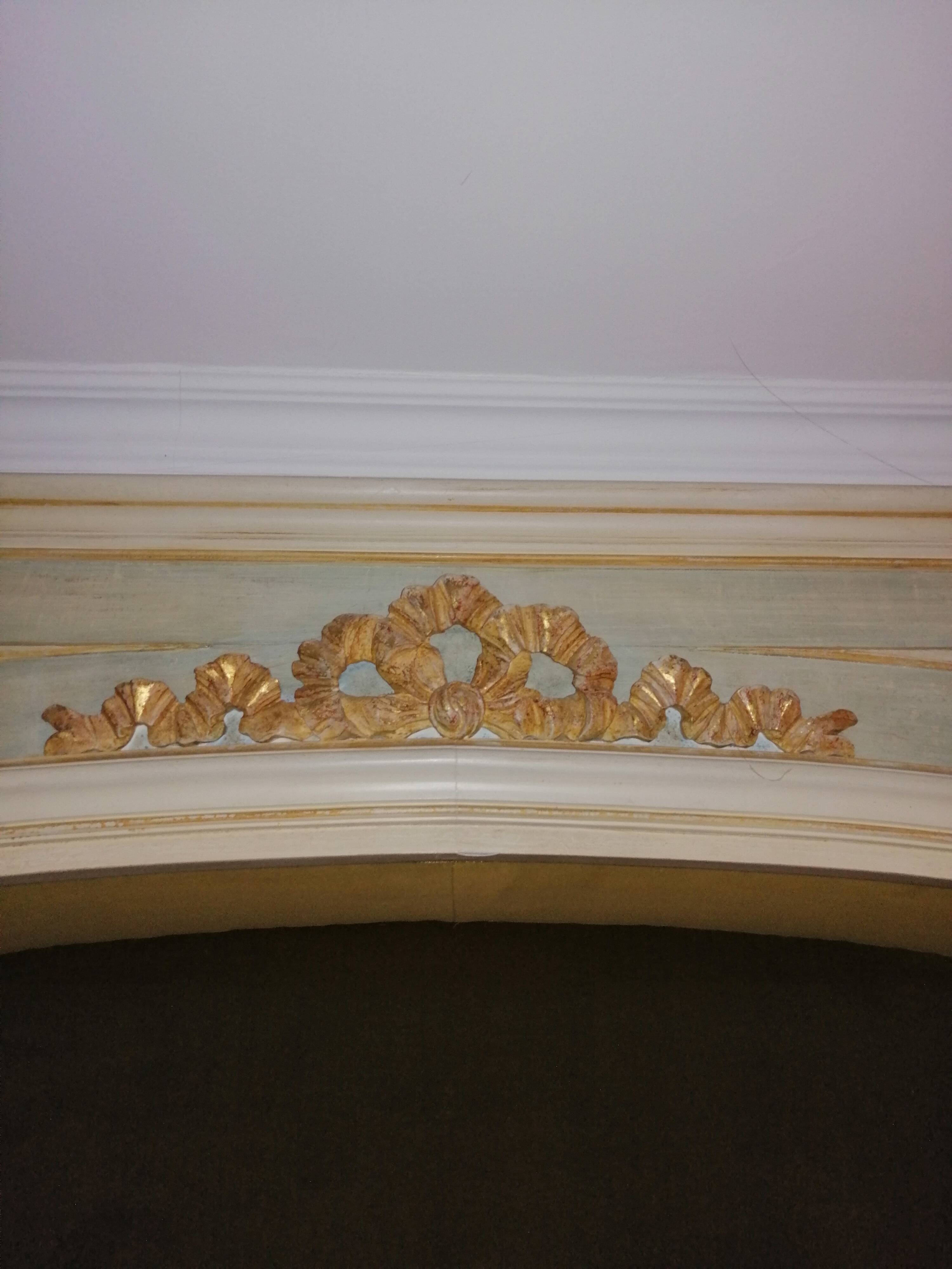 Alcove front and door