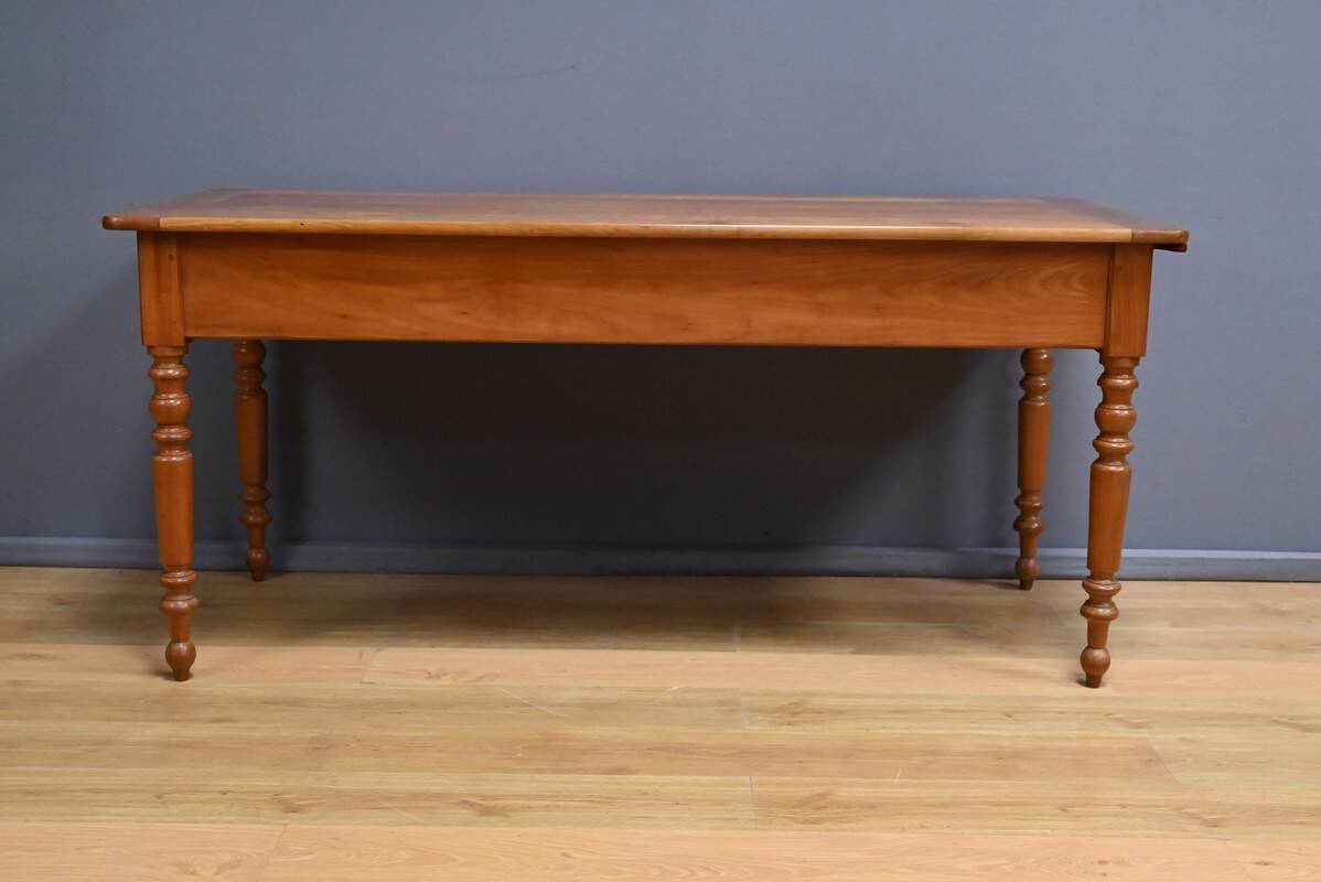 Farm table in cherry wood – late 19th century