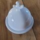 Beurrier en porcelaine blanche avec sa cloche assortie