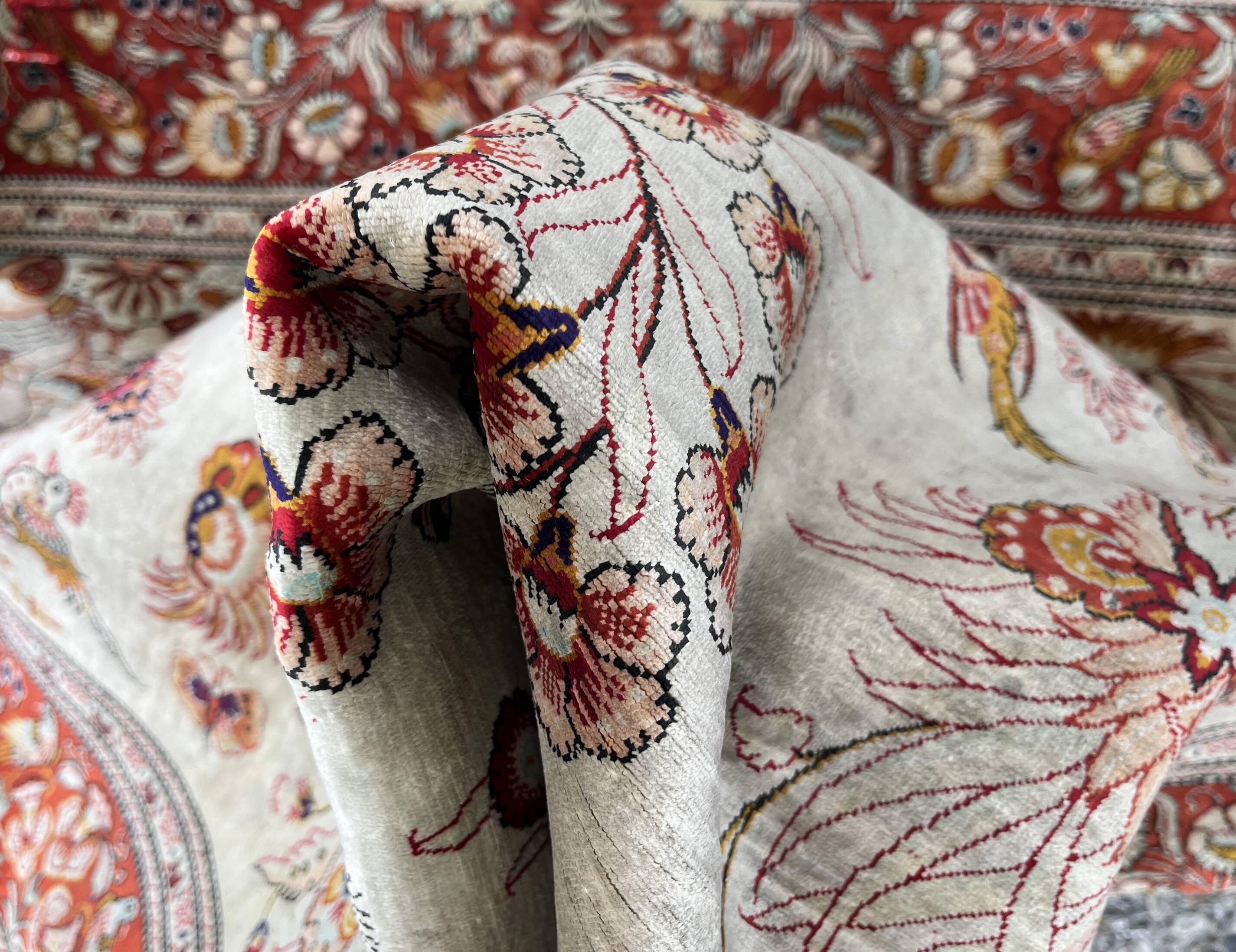 Oriental carpet ghoum-qom silk iran persian : 0.98 X 1.48 M
