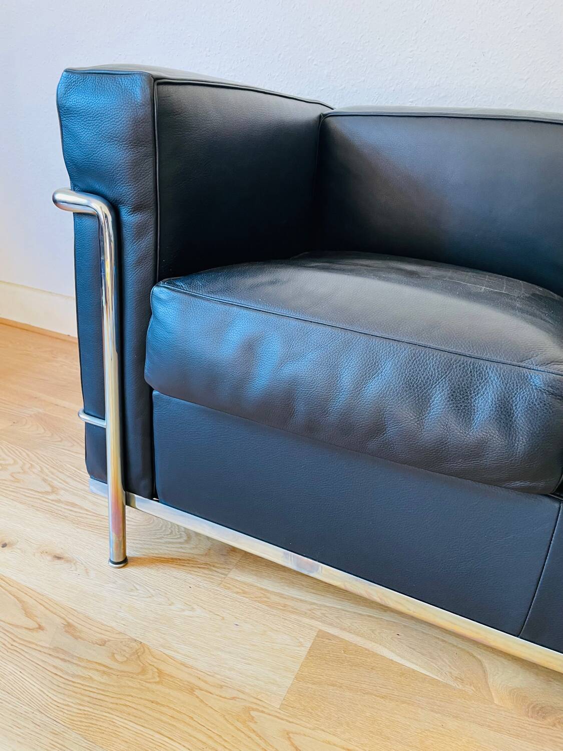 LC2, Le Corbusier for Cassina, Threeseater, Chrome and Leather