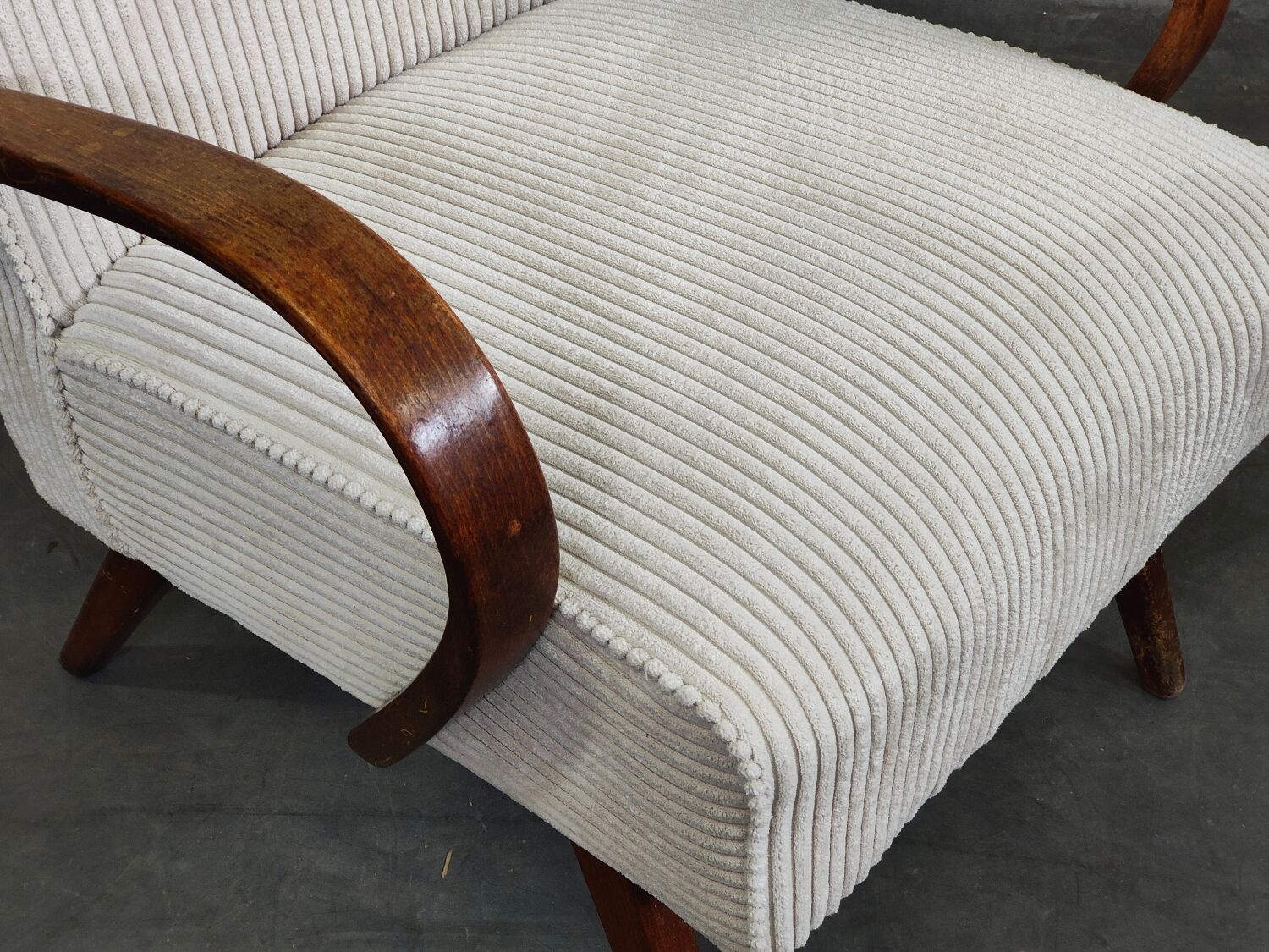 Fauteuil restauré par Jaroslav Smidek 6952 pour Ton