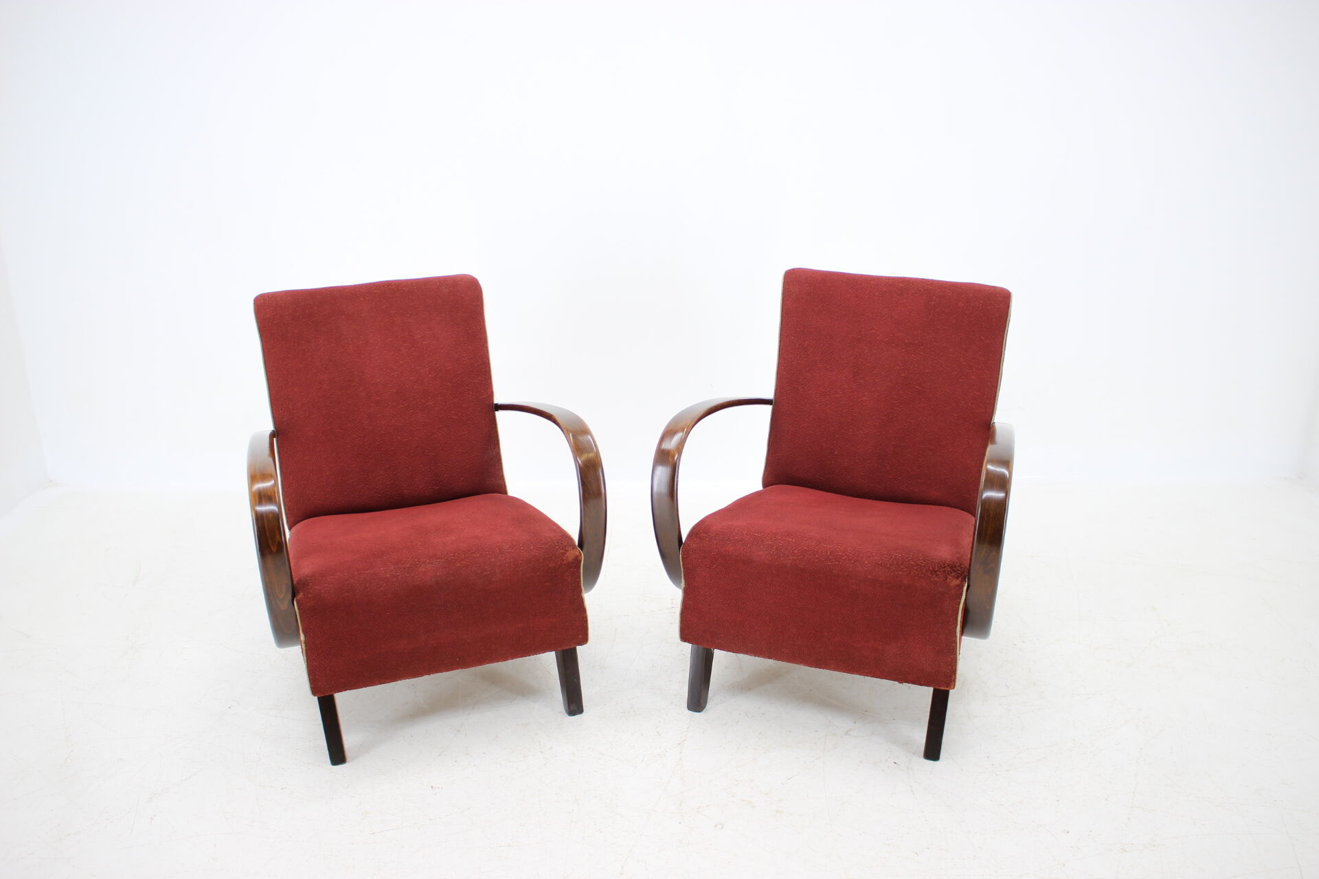 Pair of armchairs designed by Jindřich Halabala, 1950´s.