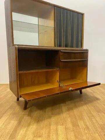 Meuble de style mid-century avec partie supérieure, conçu par Bohumil Landsman pour Jitona, design tchèque, années 1960