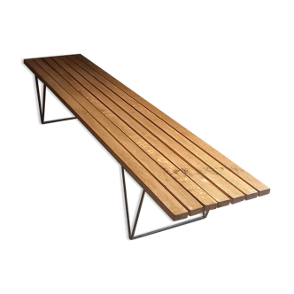 Coffee table bench