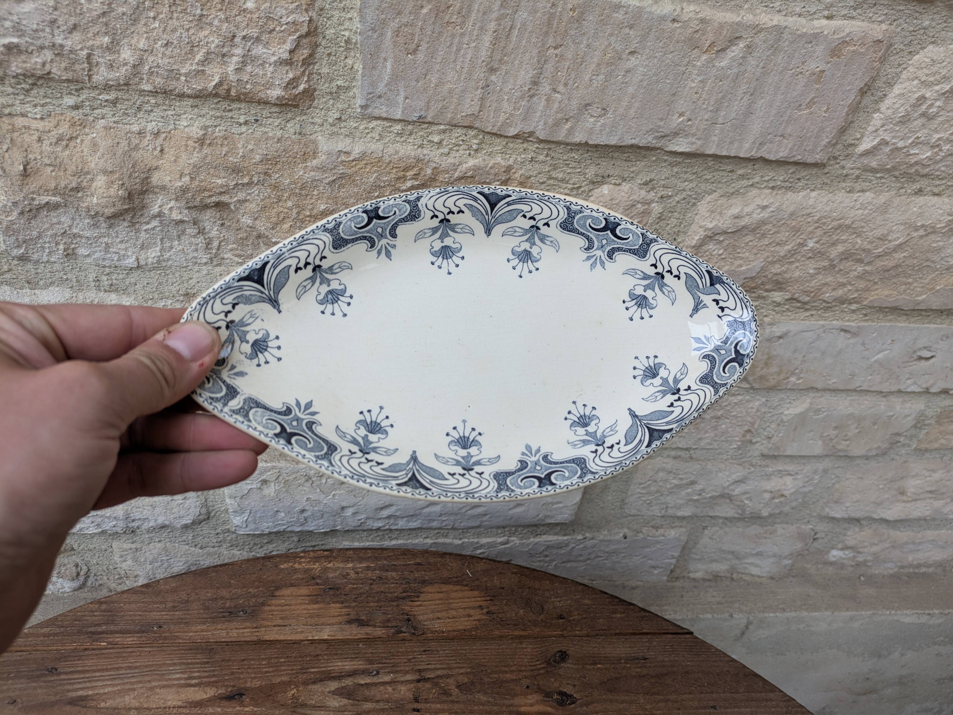 Ceramic dish with arabesque and flower decorations E. Bourgeois Terre de Fer