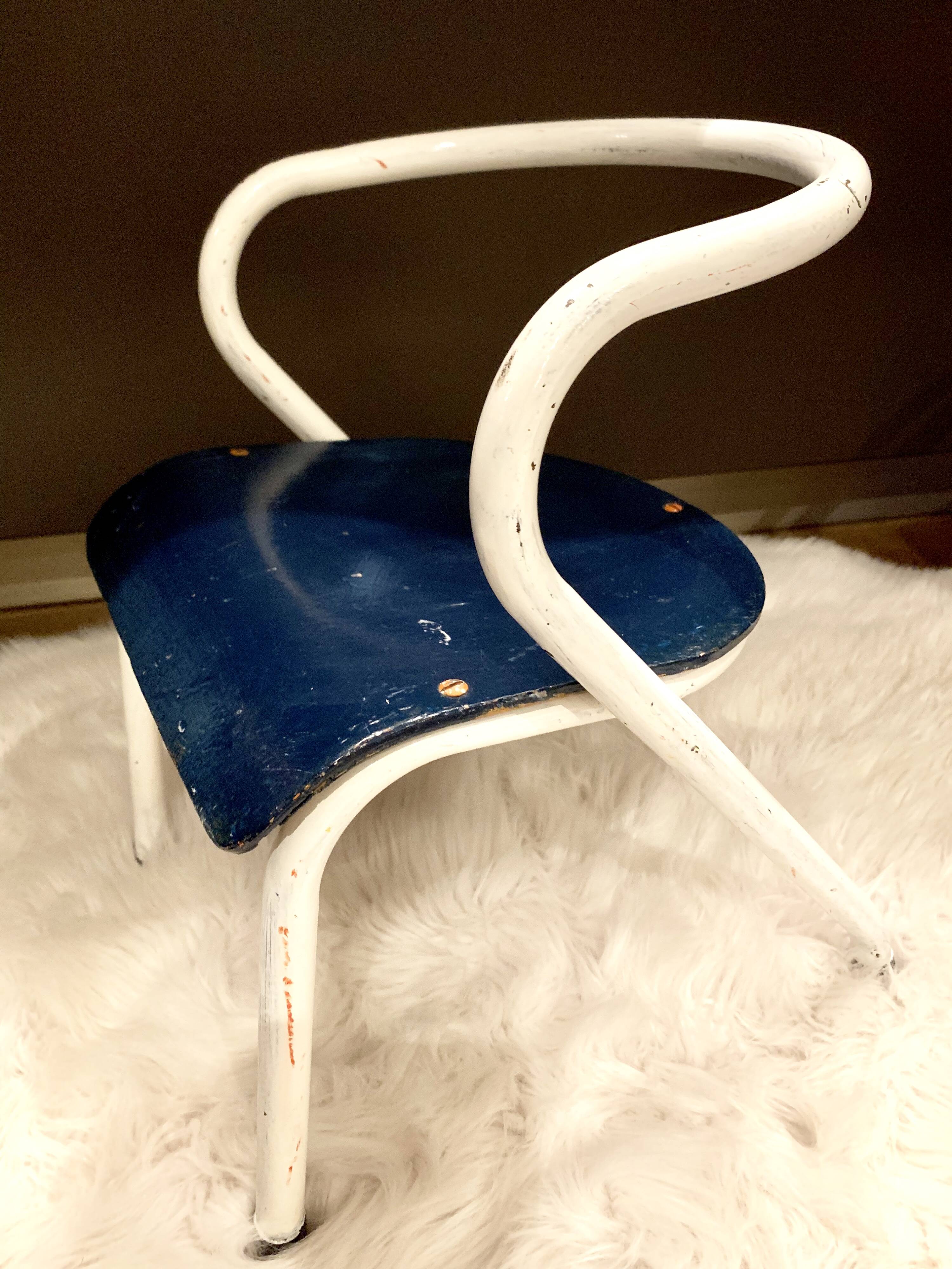 Jacques Hitier child schoolboy chair