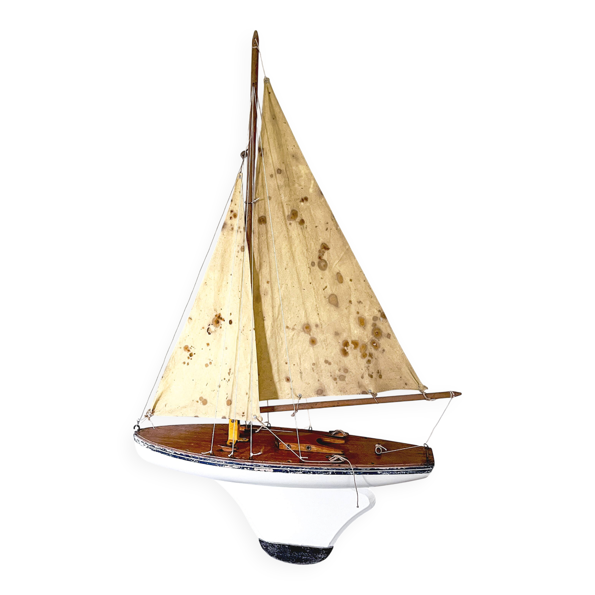Borda wooden pond sailboat "Le Chat", navigable antique toy.