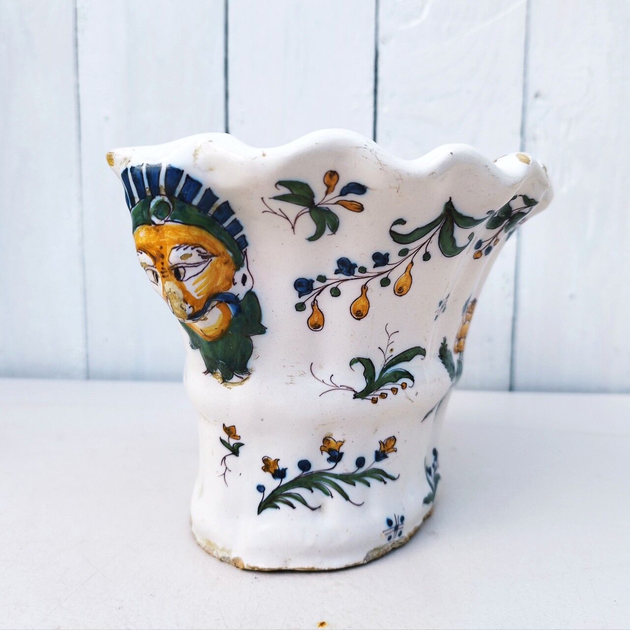 Porcelain flower pic wall