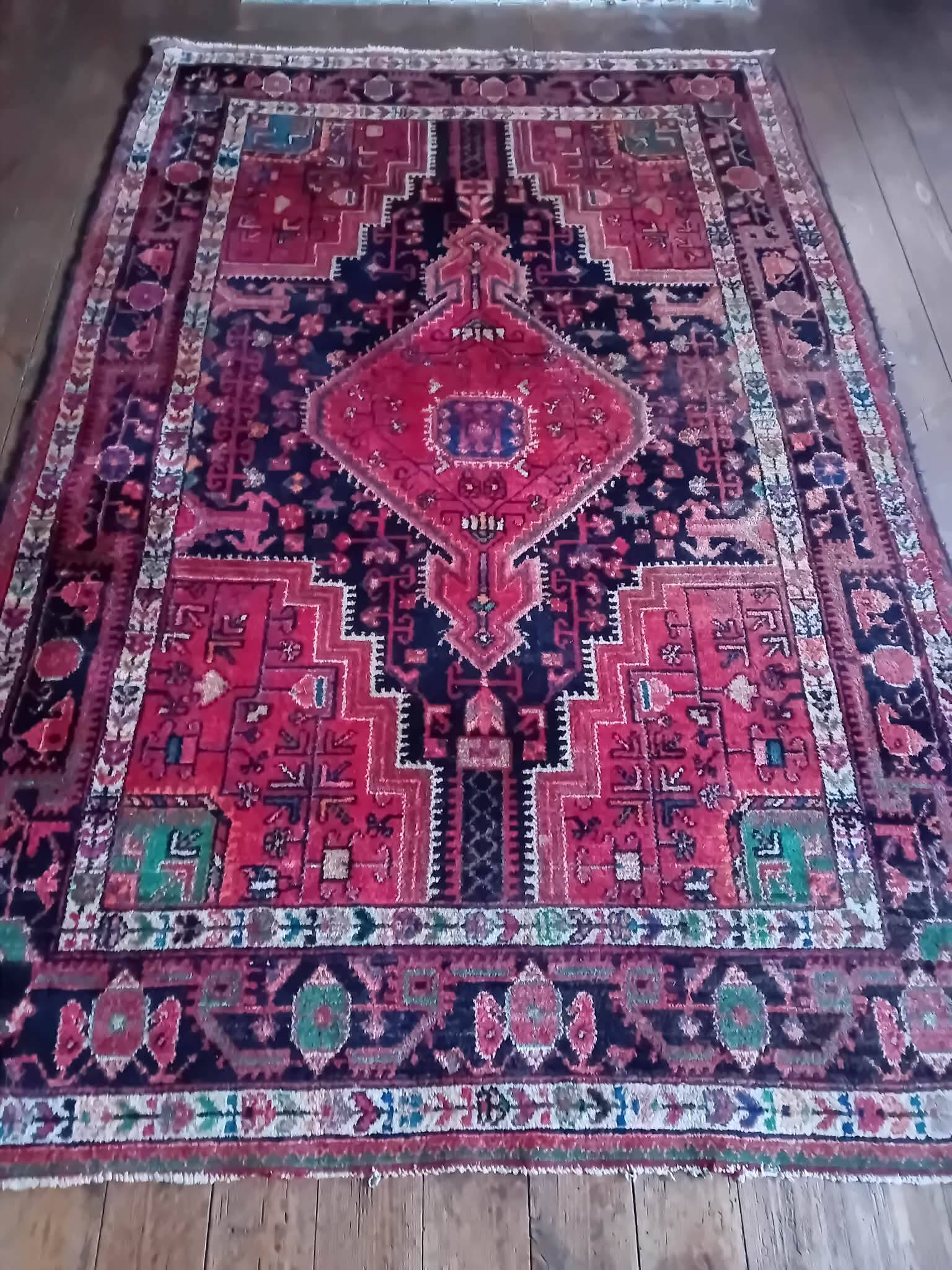 Handmade Tuyserkan Persian Rug 230x150cm