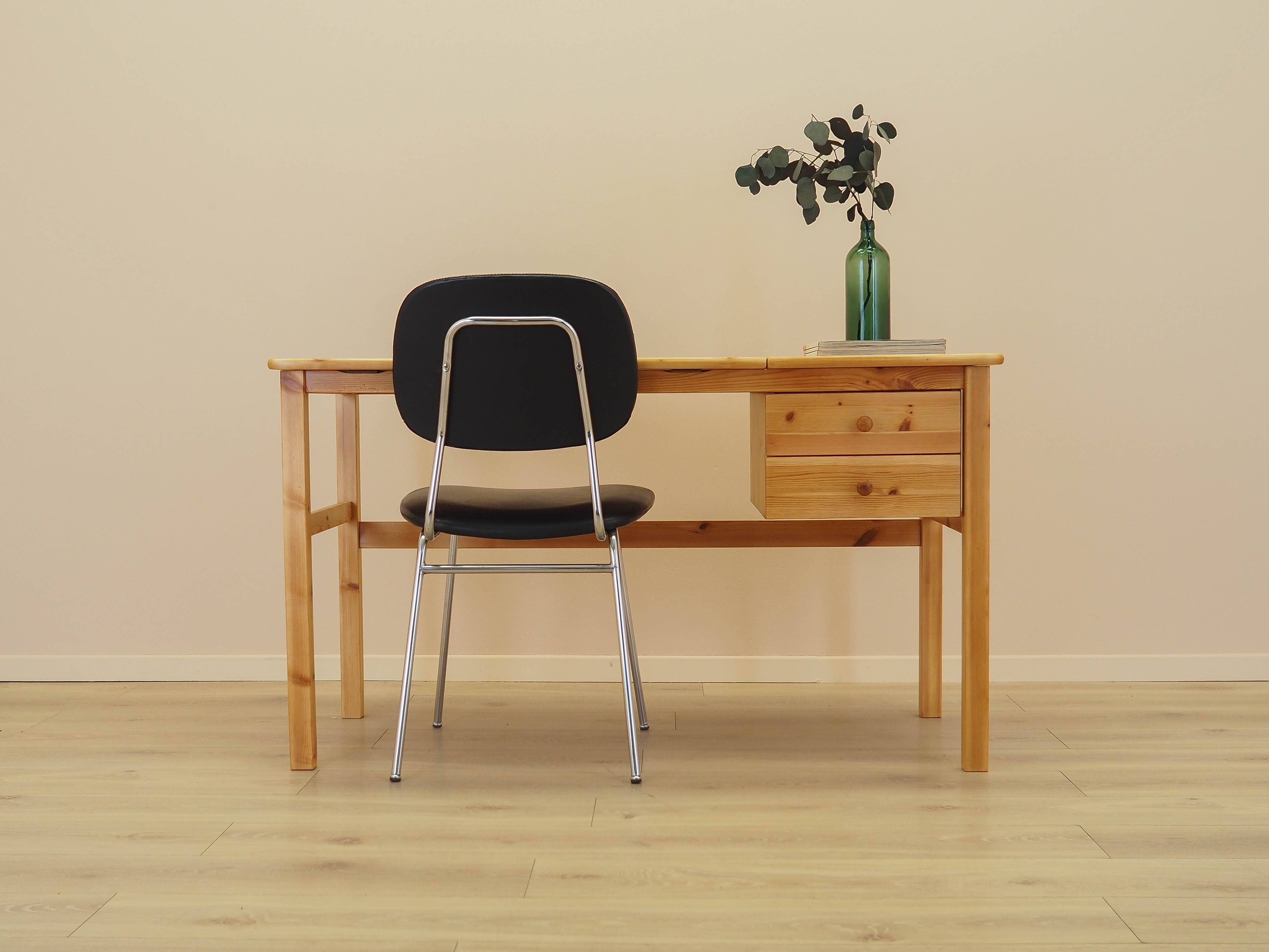Bureau en pin danois avec plateau réglable, années 1990