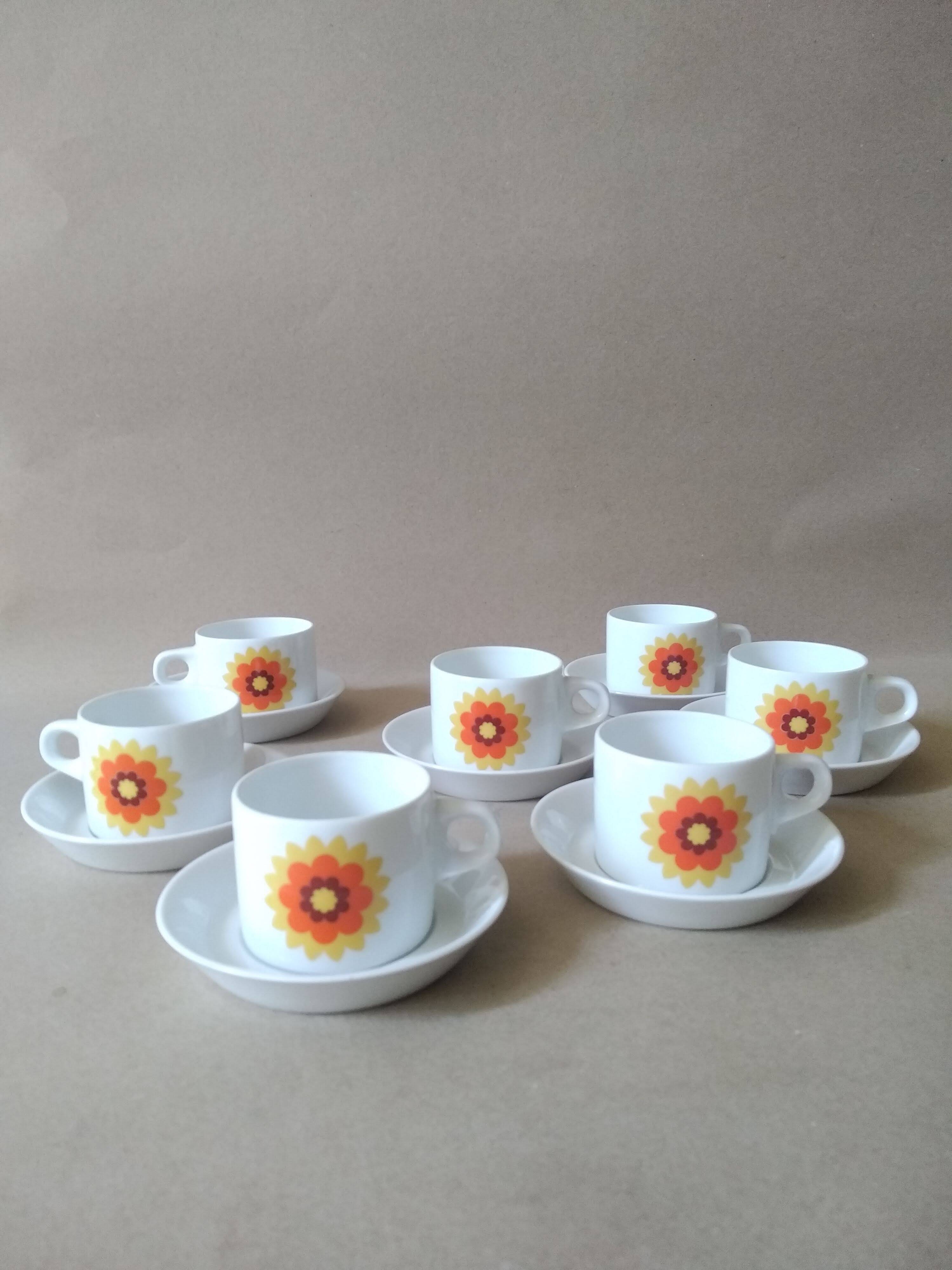 Hutschenreuther Novum Vintage Porcelain Coffee Cups * 70s * Bavaria