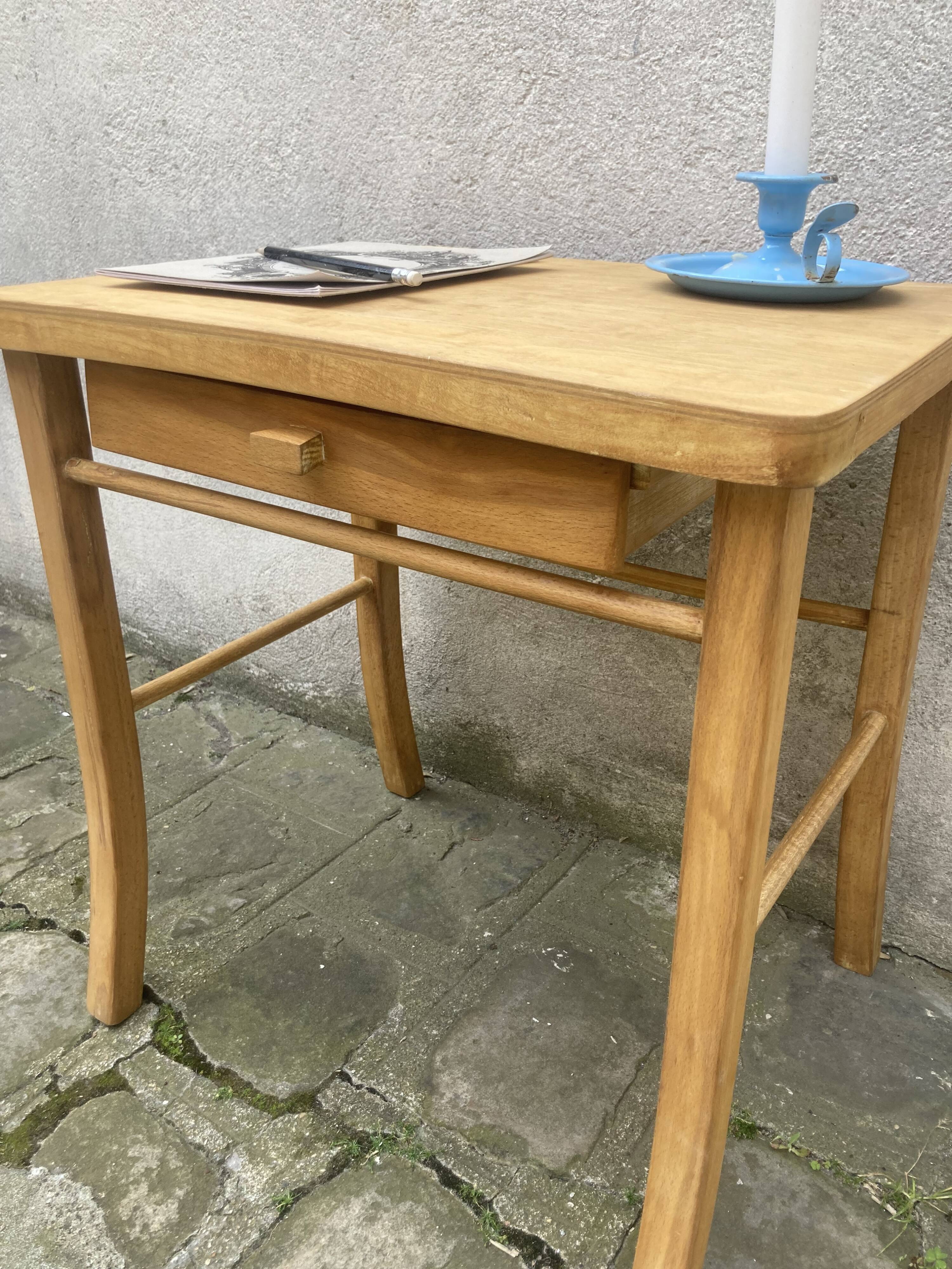 Baumann children's desk