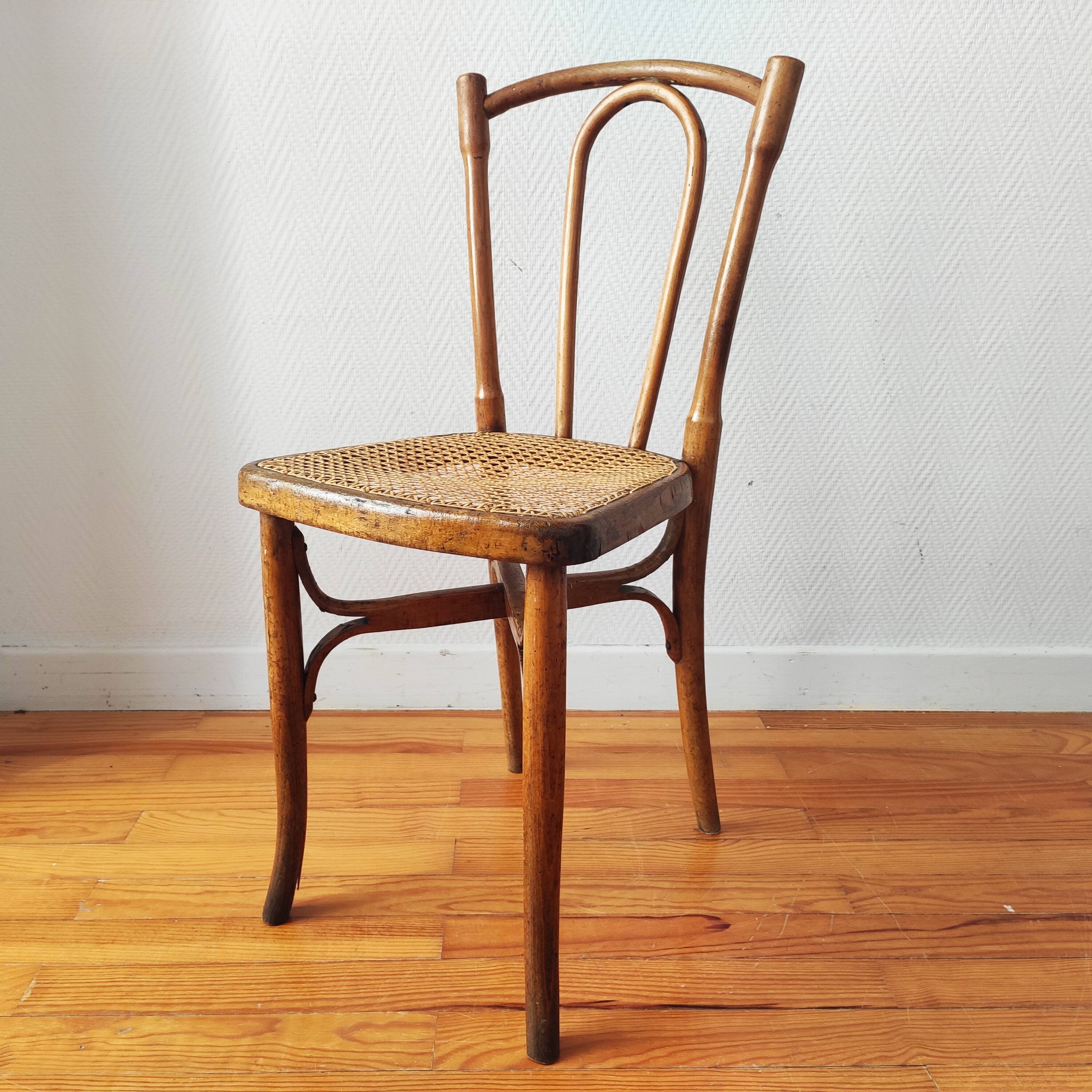 4 chaises de bistrot anciennes dépareillées bois et cannage