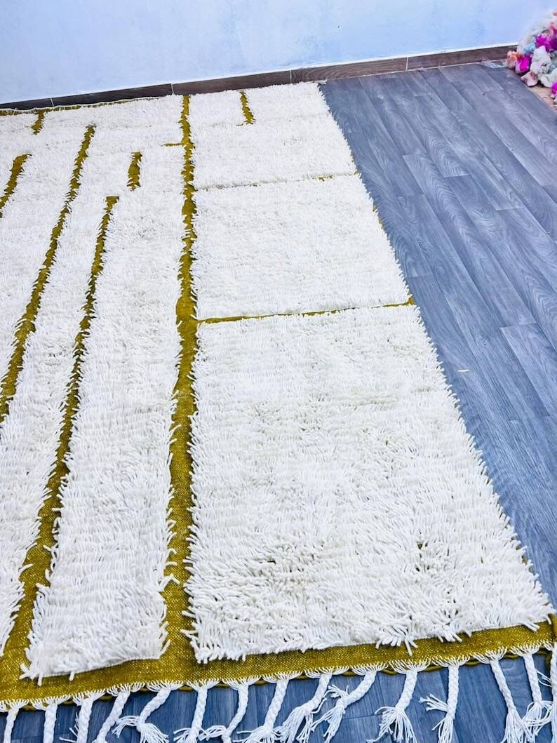 Handmade pure wool rug, size 150/250 cm.