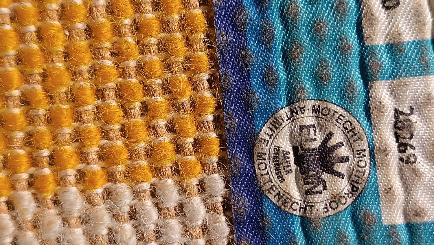Wool rug signed Desso 150 X 220 cm