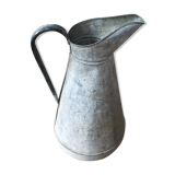 Old zinc broc
