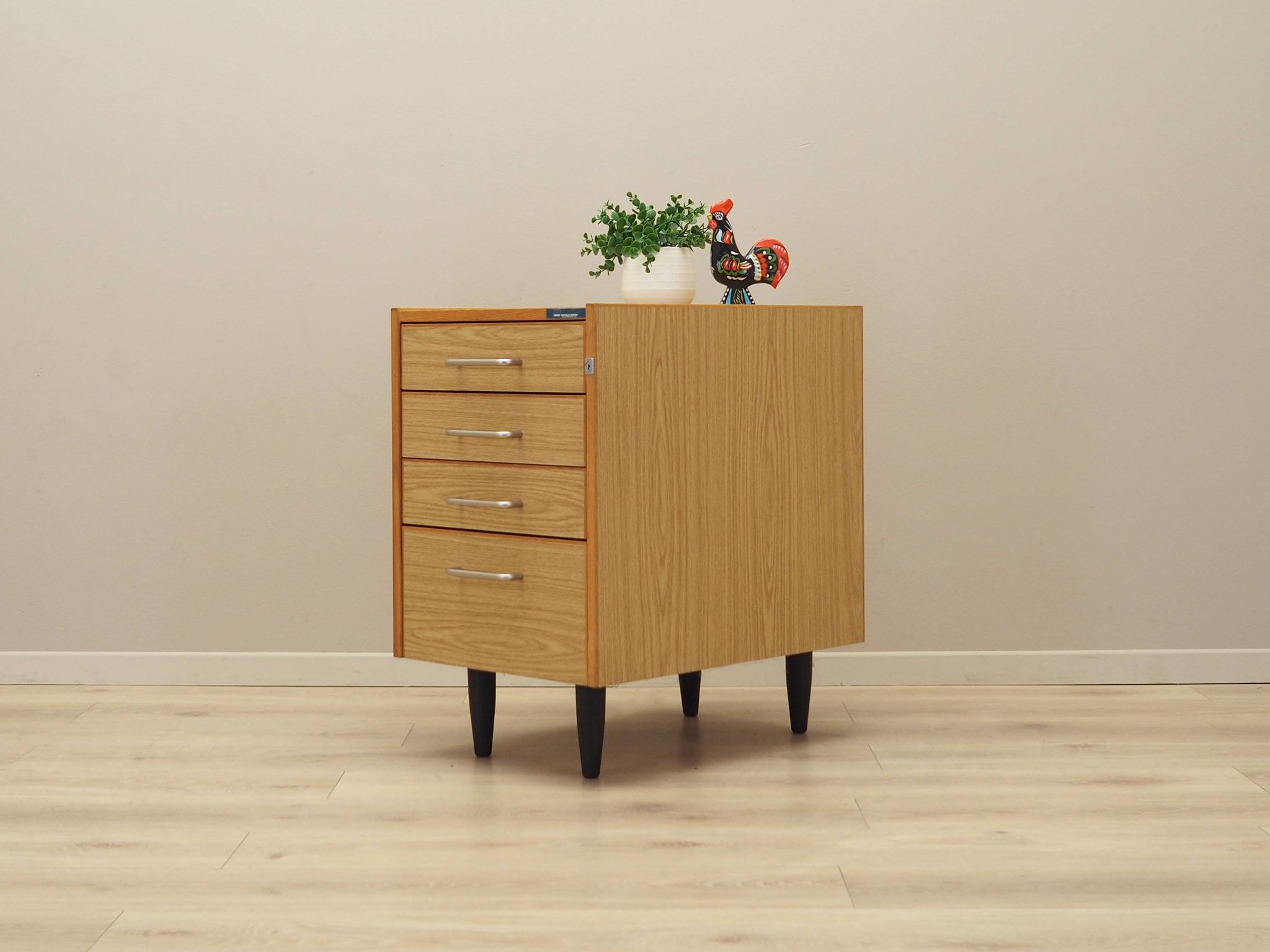 Commode, design danois, années 1970, fabricant : Sorø Terminalborde Ole Bjerregaard Pedersen Ap