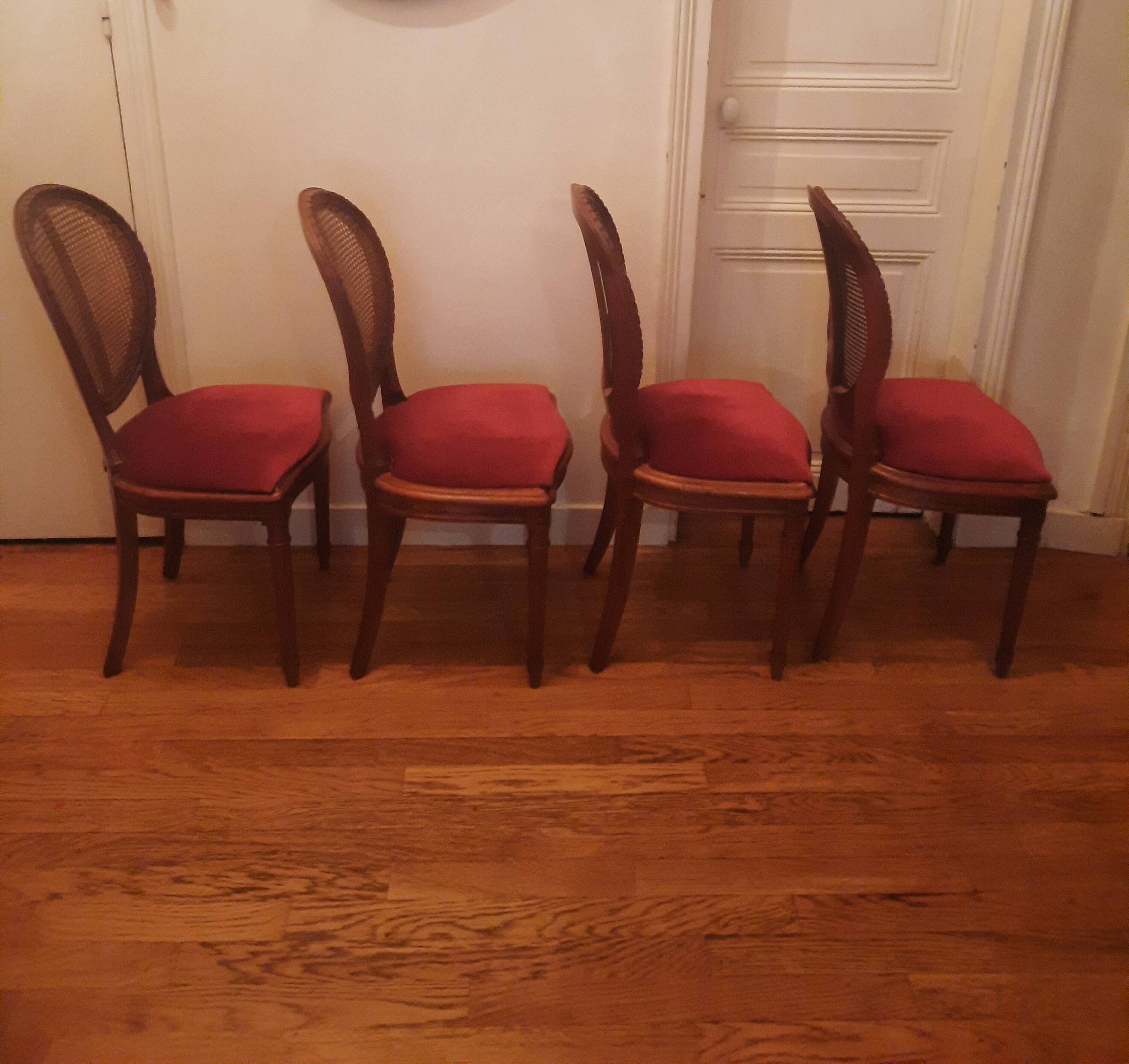 4 chaises de style Louis XVI