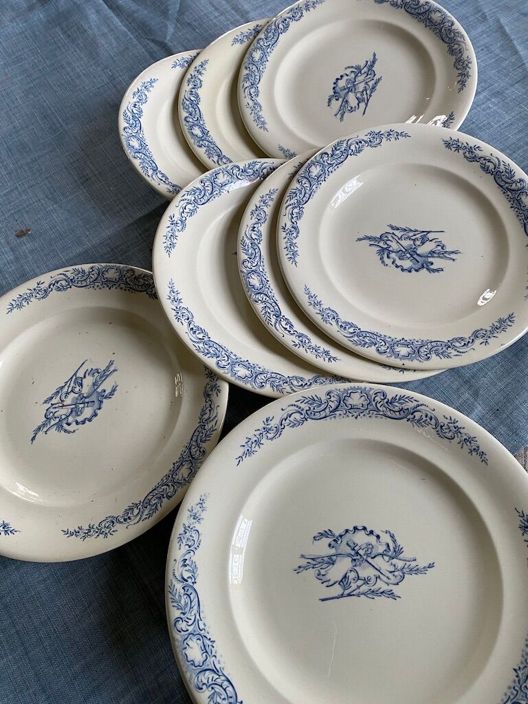 Ensemble 6 assiettes 22cm, 7 assiettes 23cm et compotière, Terre de fer