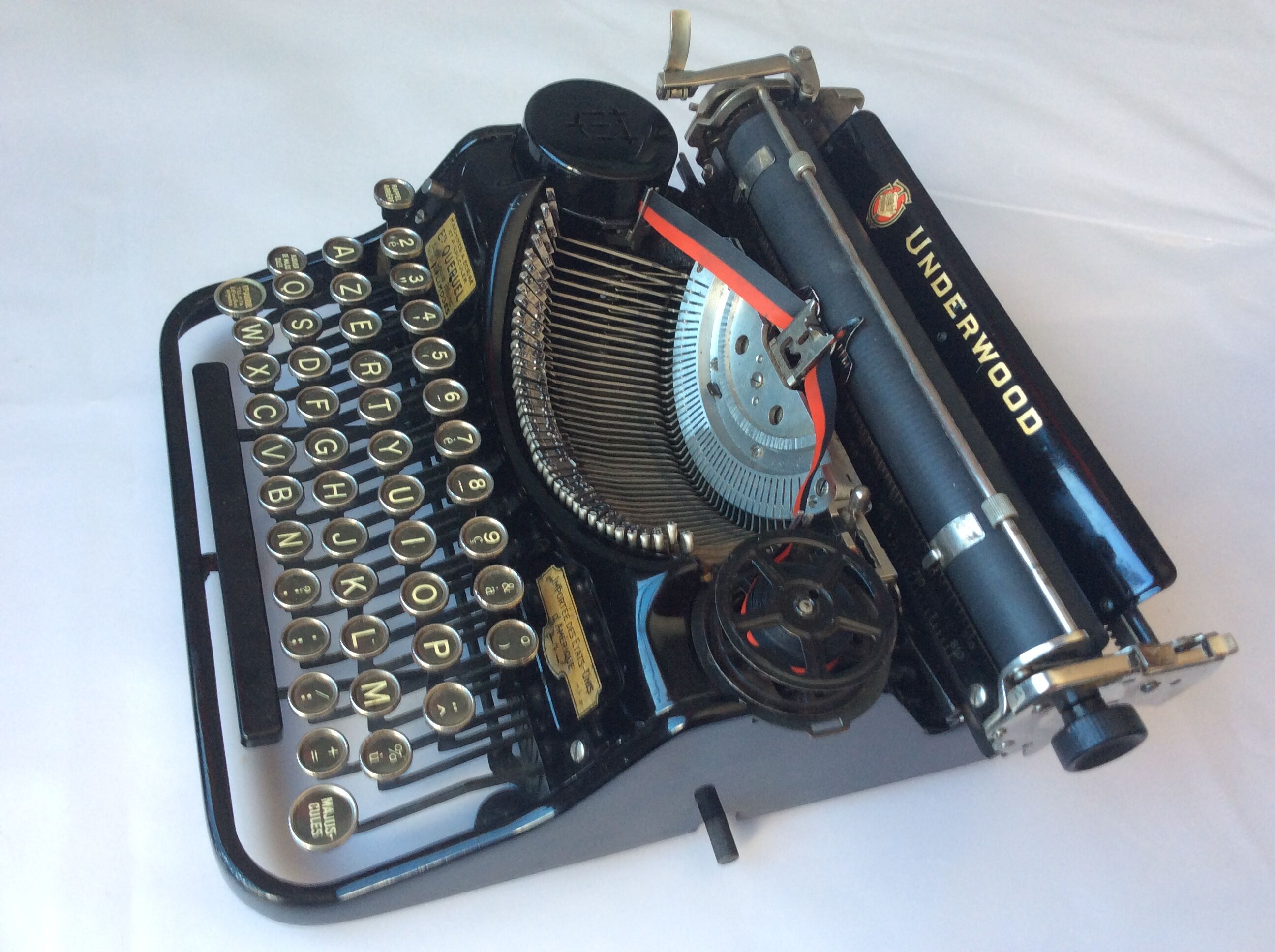 Old-typewriter Underwood portable