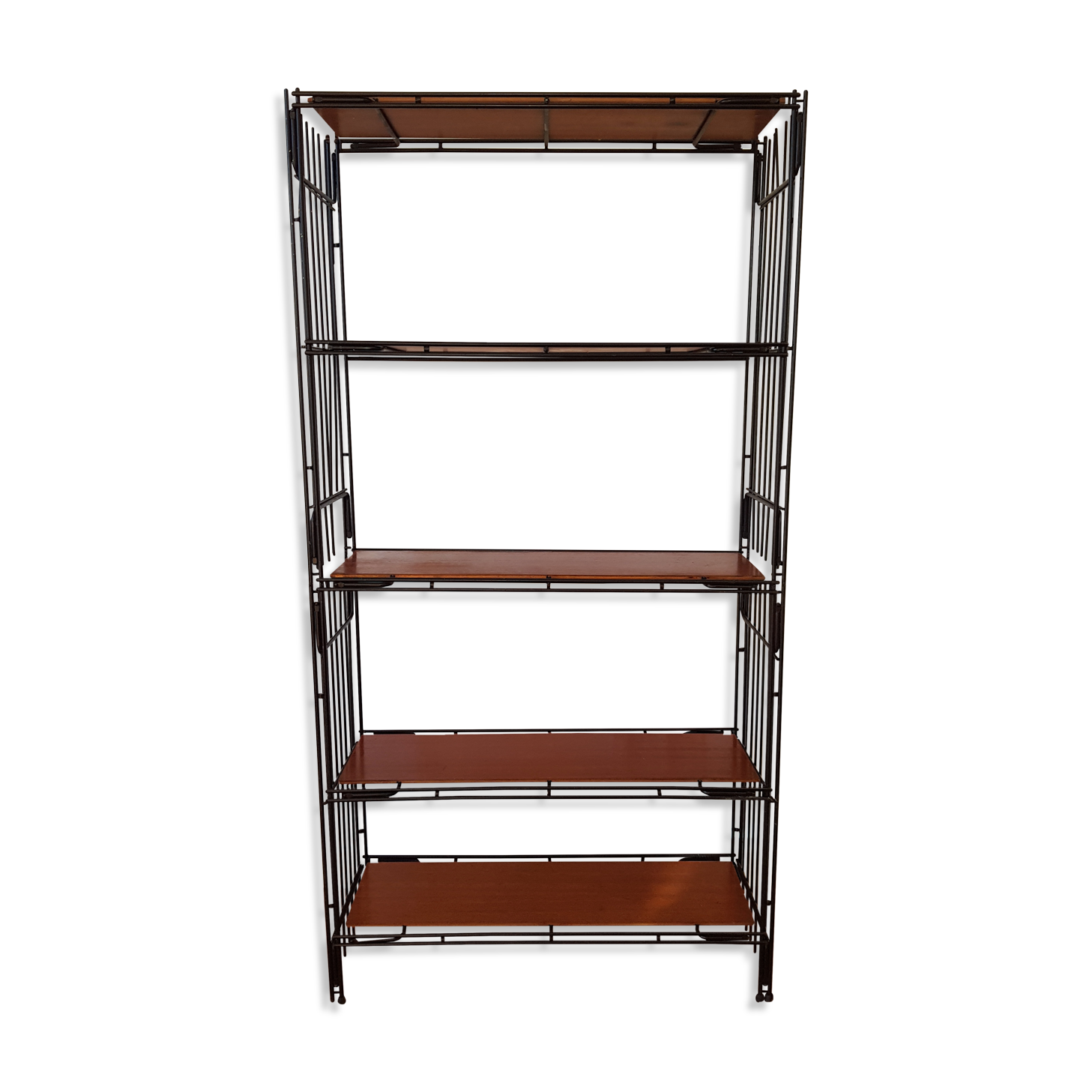 Bookcase shelves