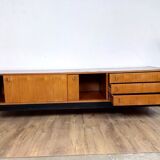 Teak bass row