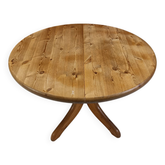 Rainer Daumiller pine wood round Dining Table, 1970s