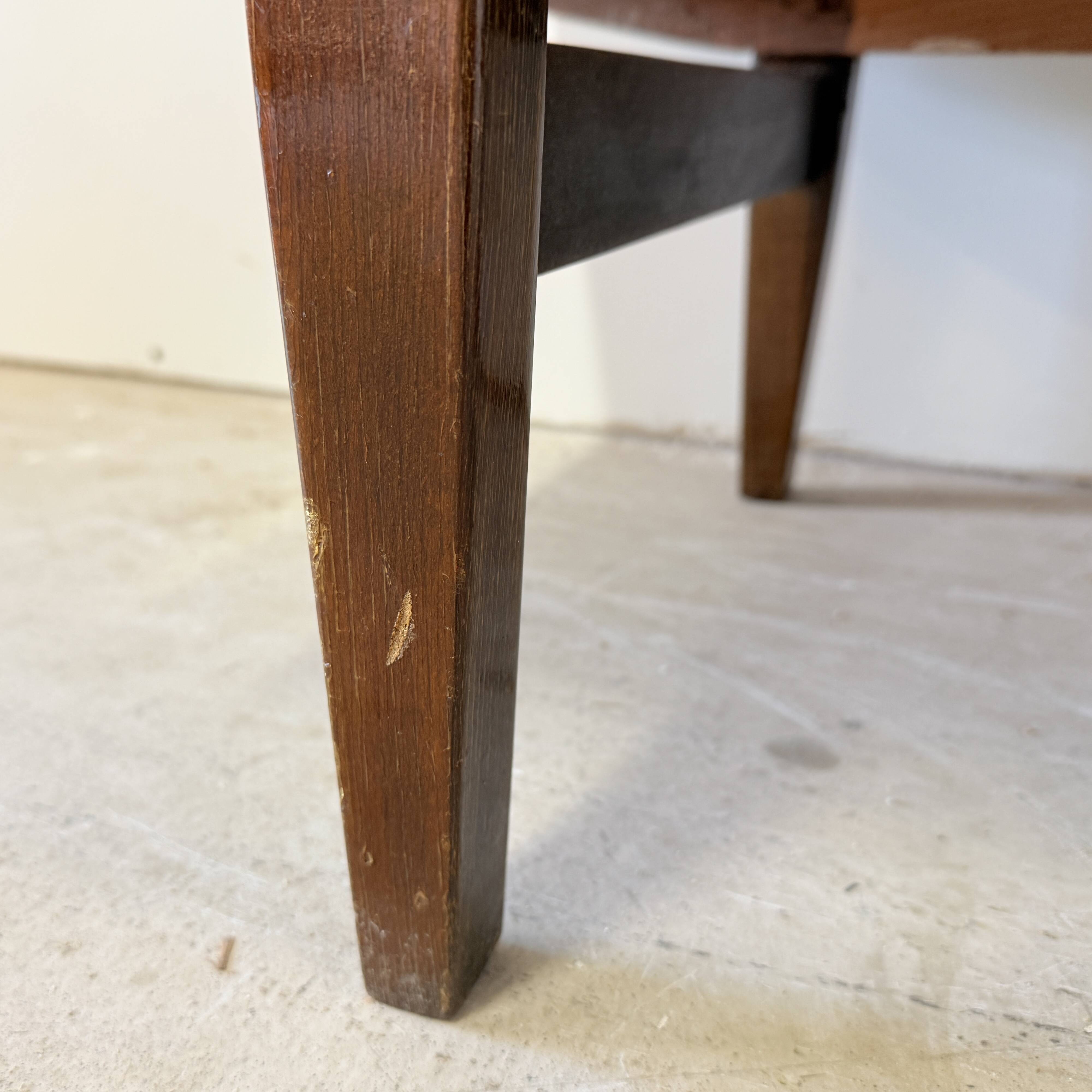 Subtle high-gloss sideboard in Scandinavian style