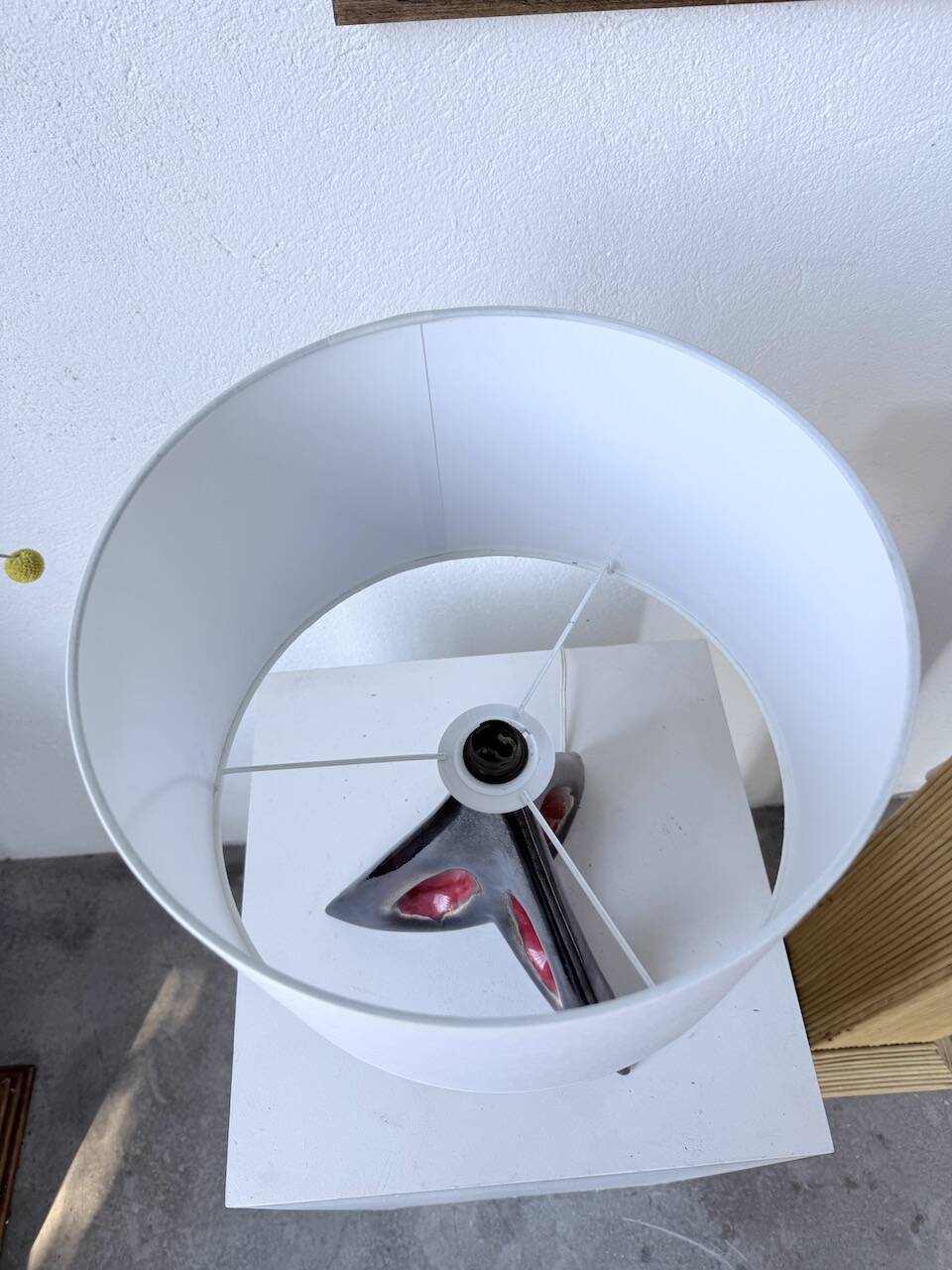 Paire de lampes céramiques forme libre triangle