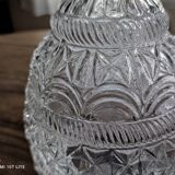 Round molded glass decanter with cap