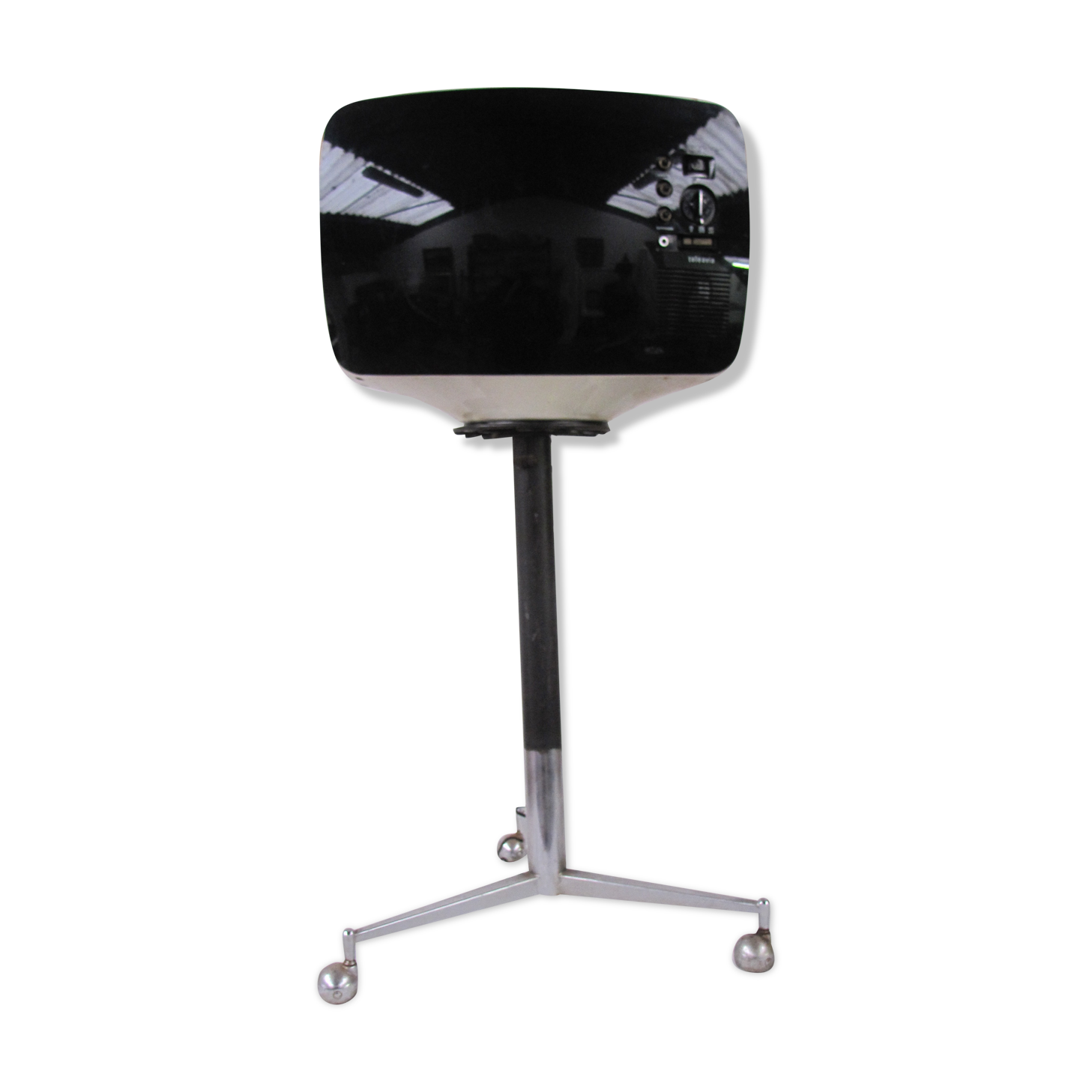 Teleavia P 111 Television