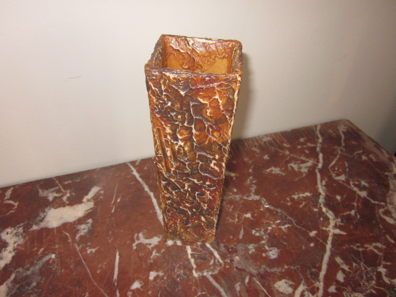 Ciboure sandstone vase