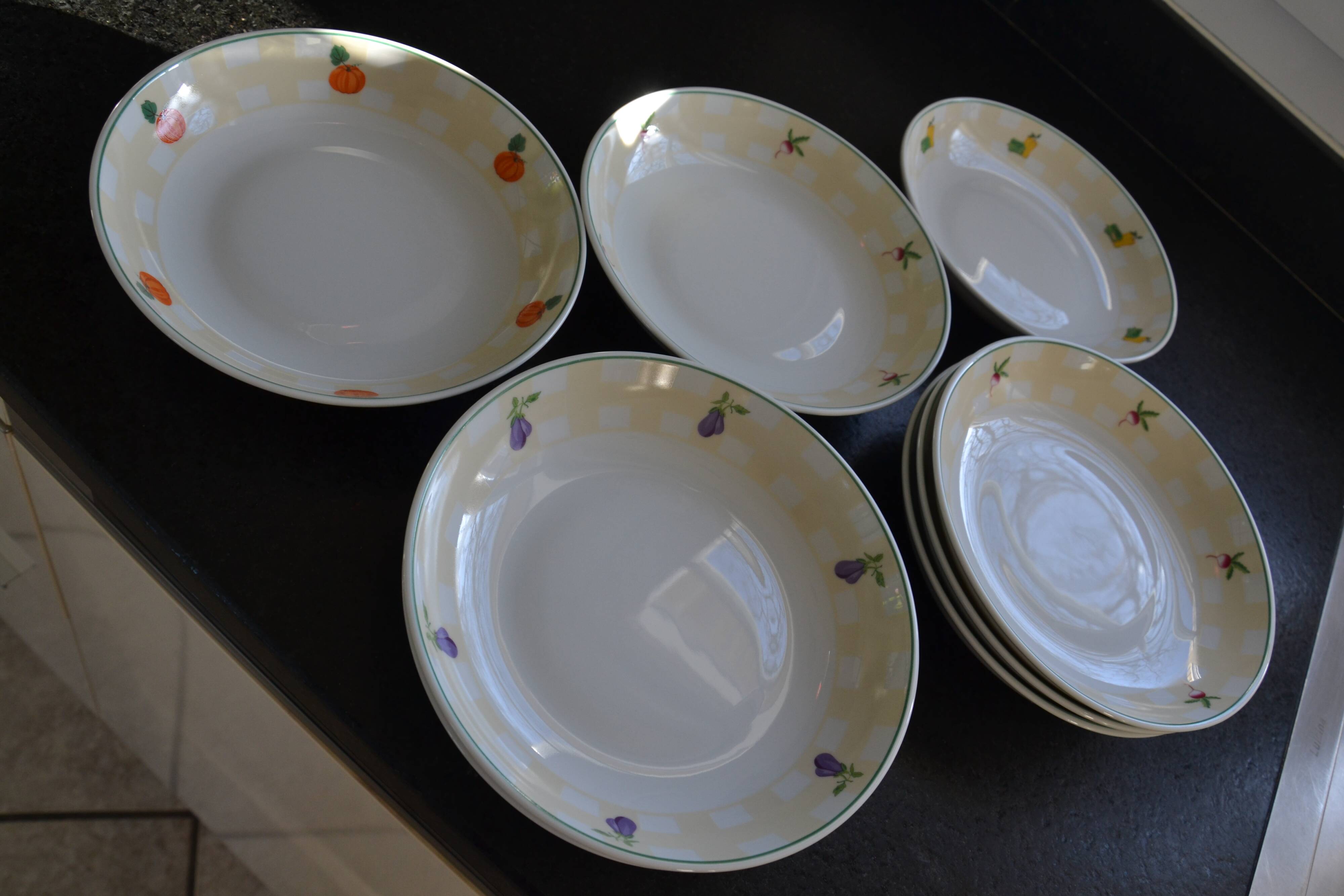8 Guy Degrenne plates, “sweet and salty” model