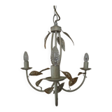 3-light pendant light in off-white color, gold edging and gold leaves