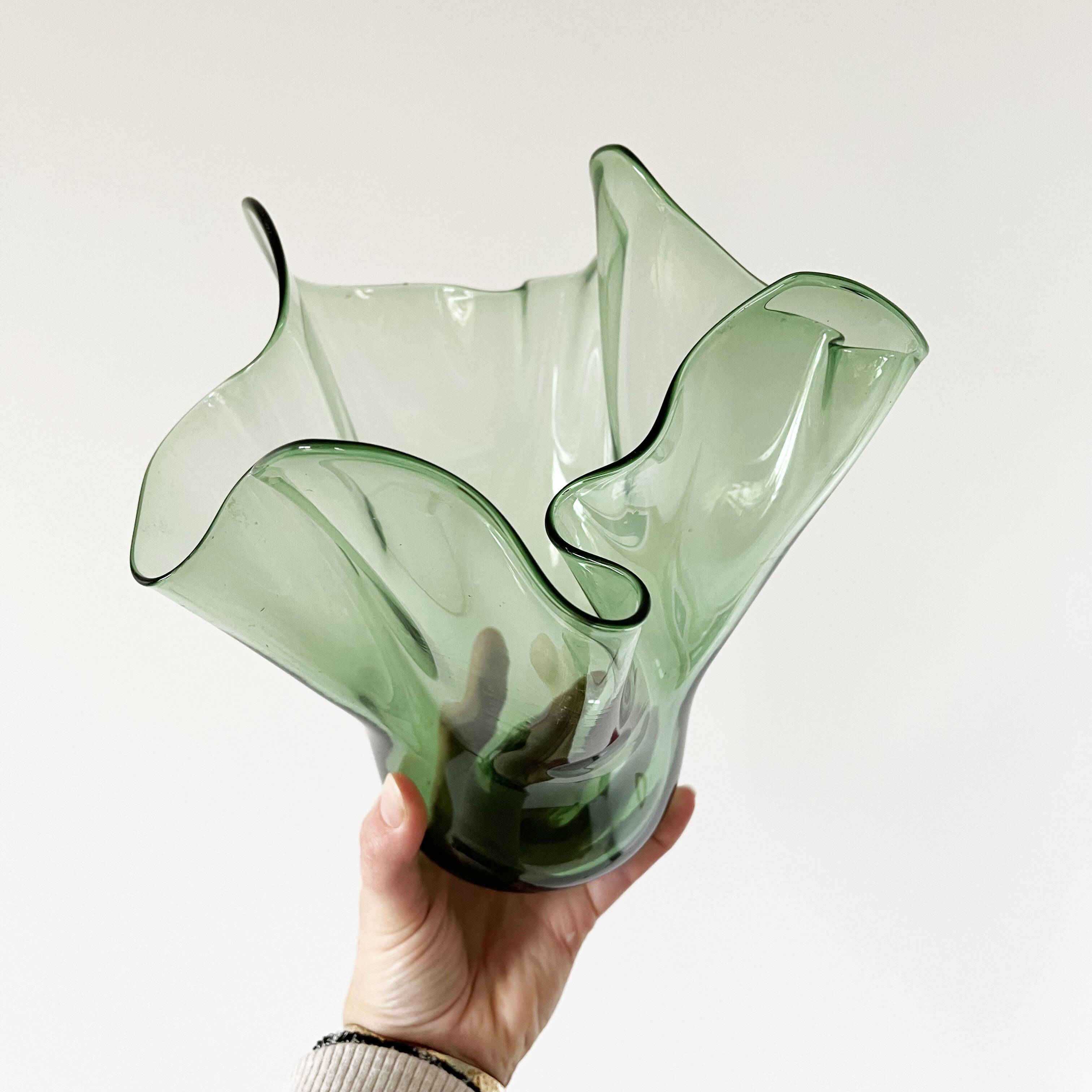 Italian blown glass handkerchief vase Empoli 1950