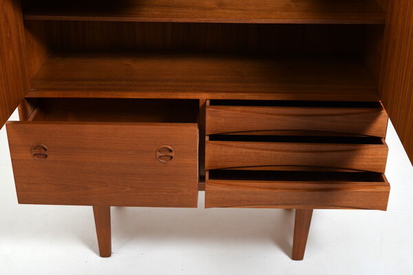 Cabinet en teck danois fin par N.C.Møbler Années 1960