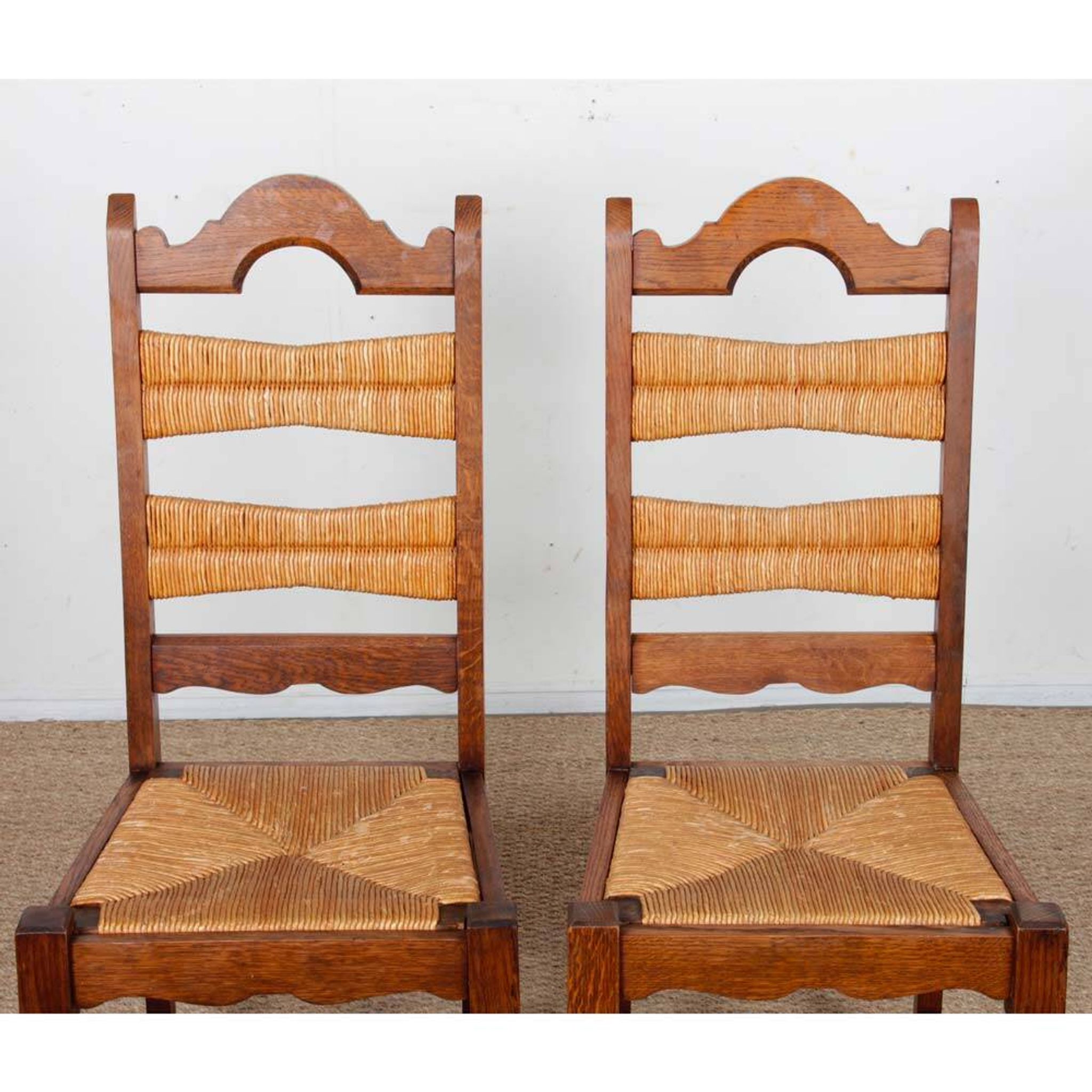 Set of 6 rush-seated chairs in solid oak, 1940.