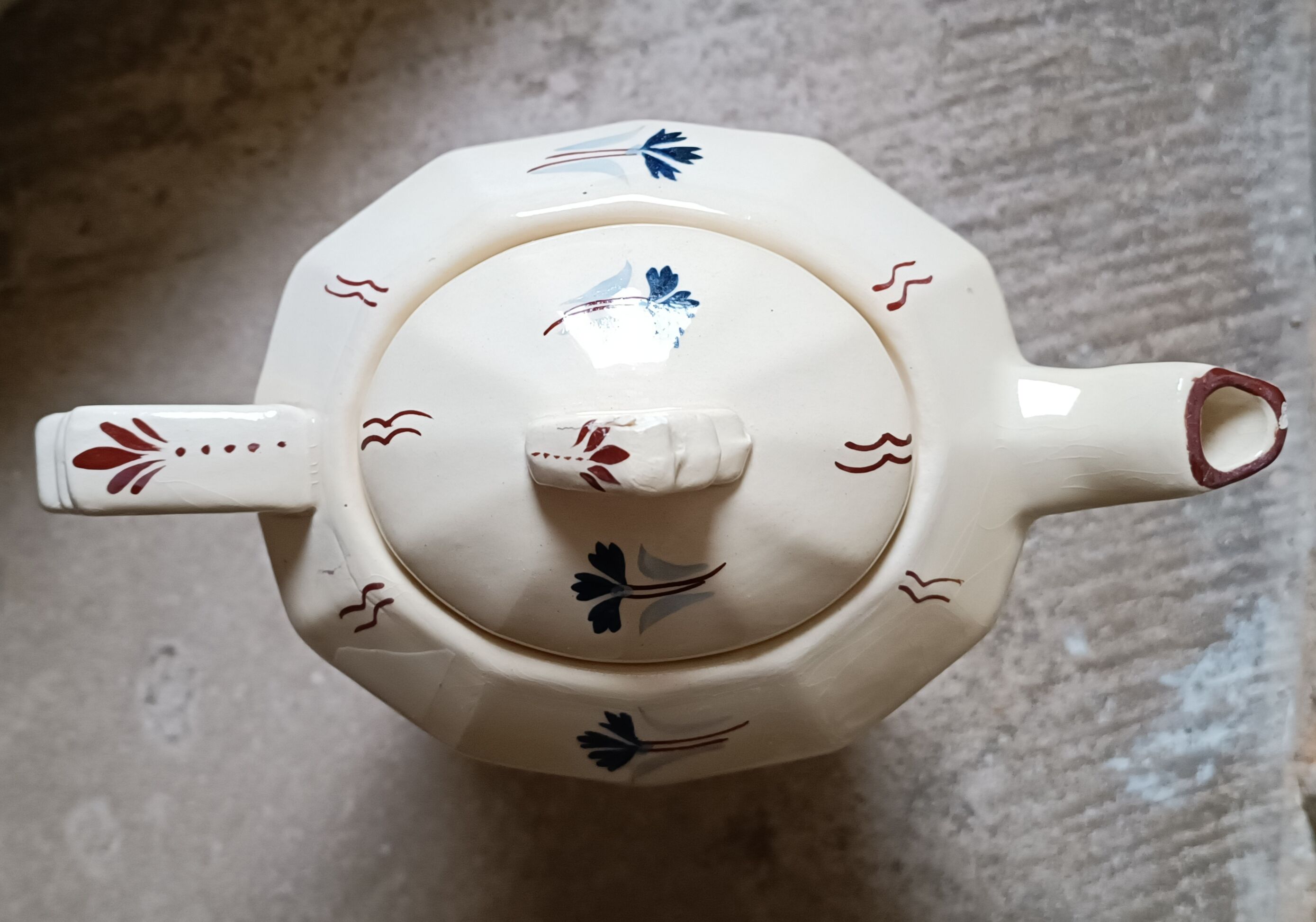 Iron earth teapot Moulin des loups