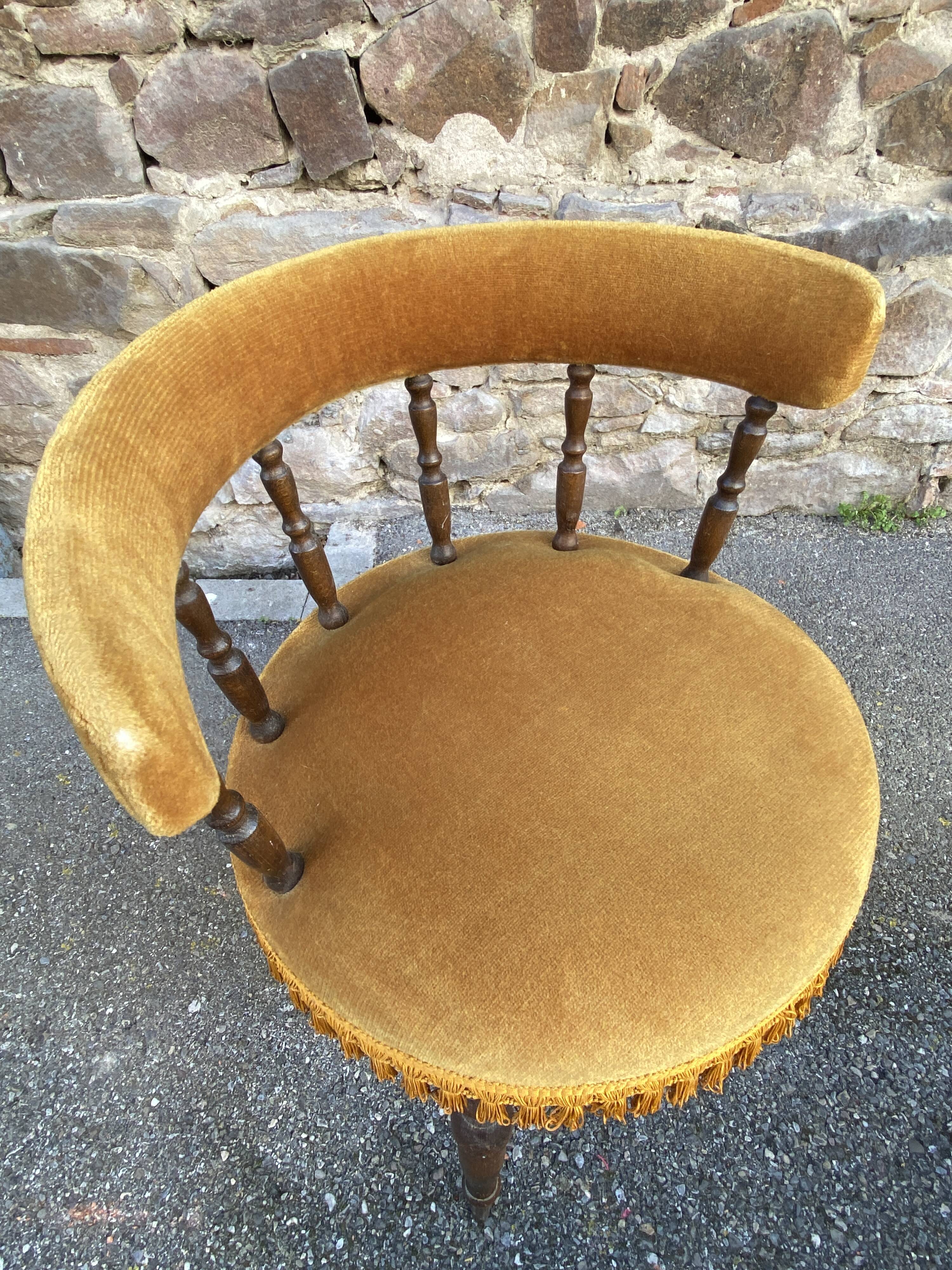 1950s Toad-style velvet lounge chair