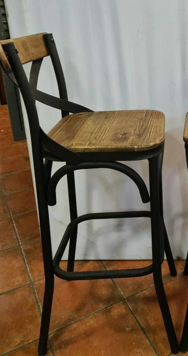 Set of 4 Industrial bar stool made of iron and wood