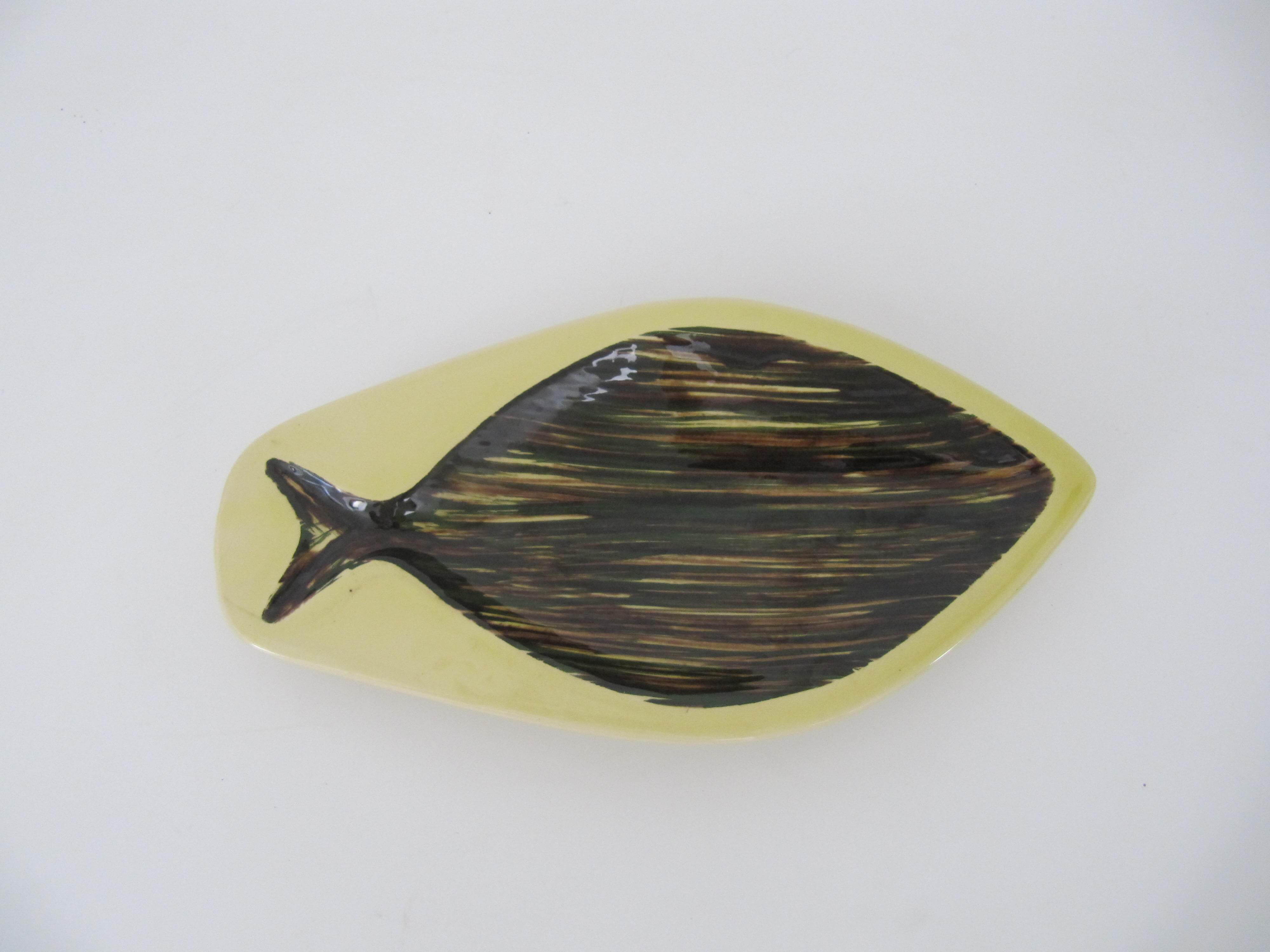 Cup or empty ceramic bag vintage fish